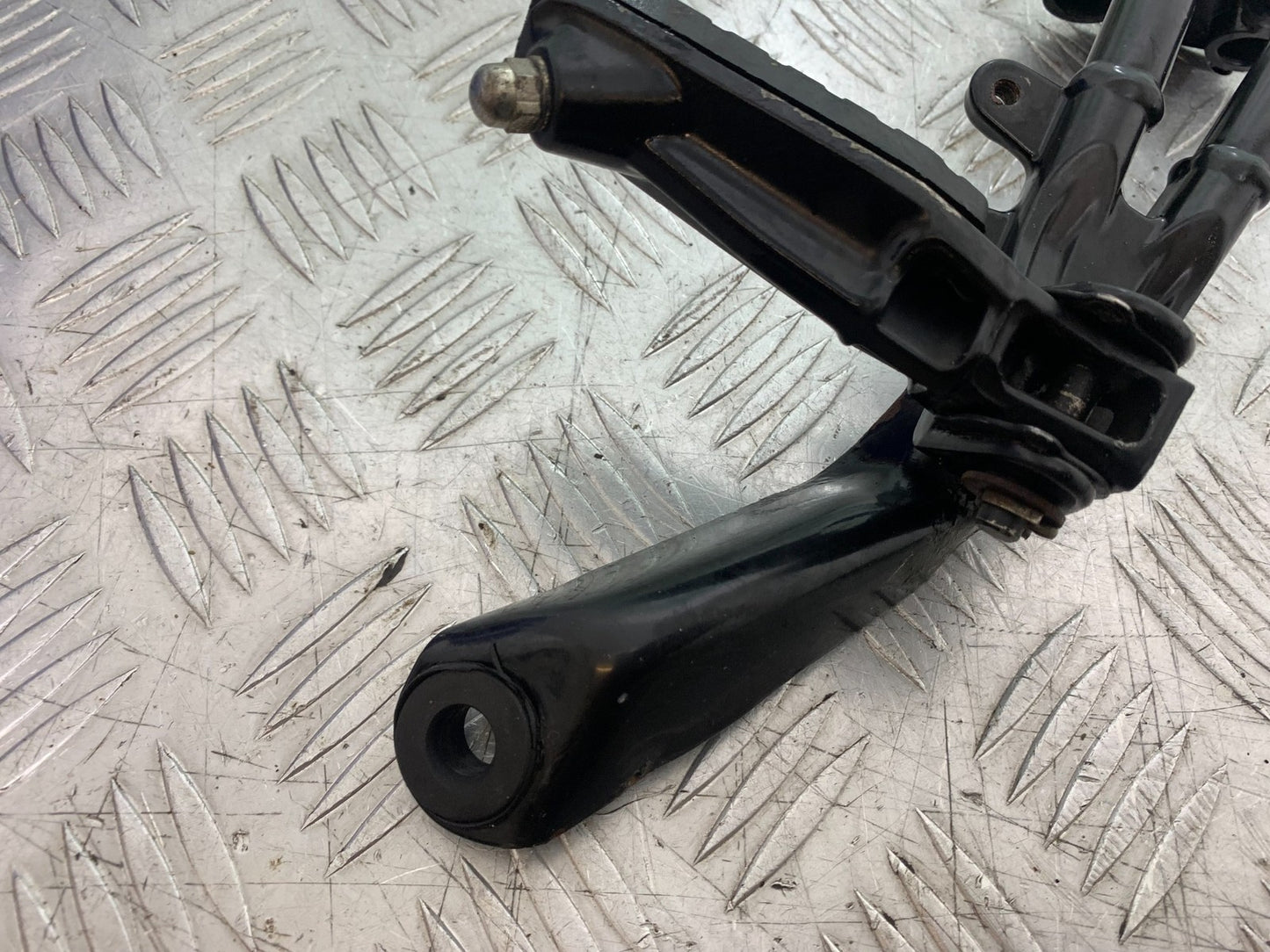 KTM DUKE 125 RIGHT REAR HANGER AND PEG  YEAR 2017-2022 (CMB1274)