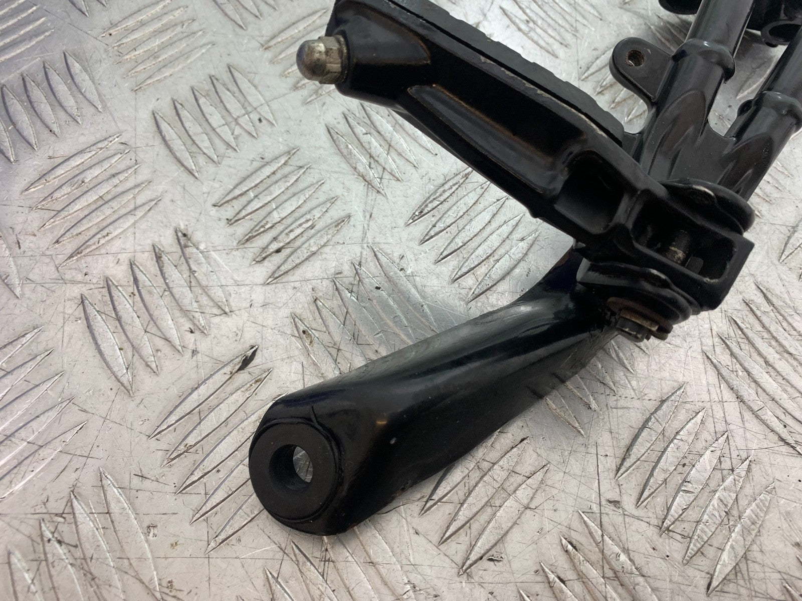 KTM DUKE 125 RIGHT REAR HANGER AND PEG  YEAR 2017-2022 (CMB1274)