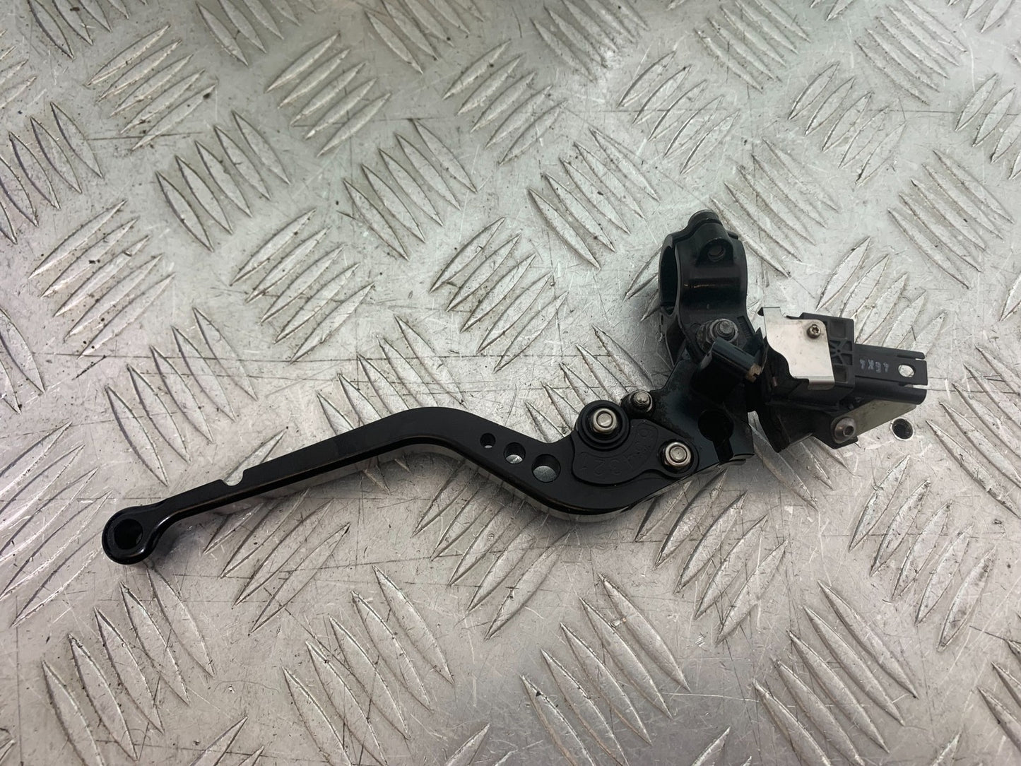 BMW S1000 RR CLUTCH LEVER AND BRACKET  YEAR 2015-2018 (CMB1246)