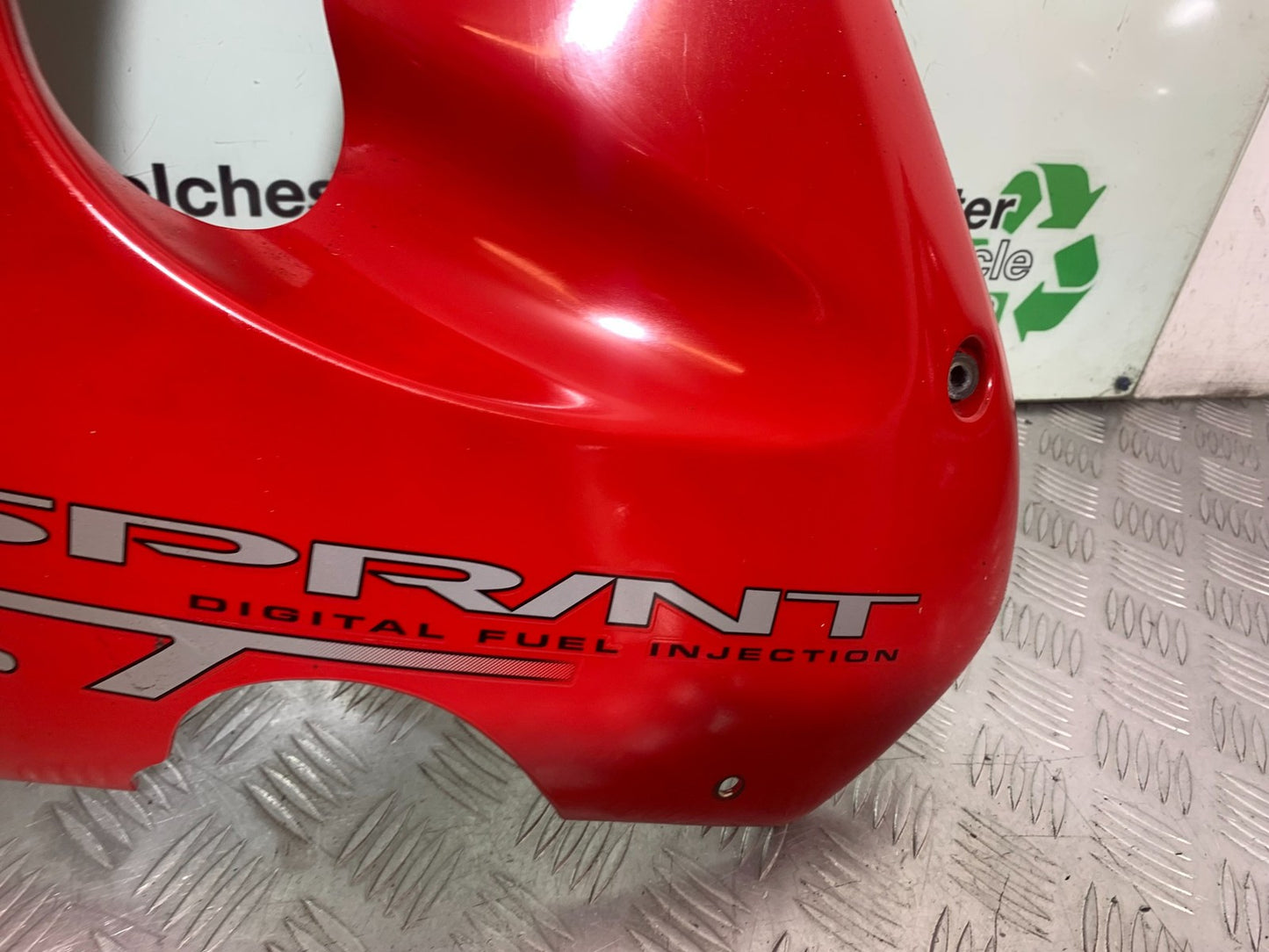 TRIUMPH 955i SPRINT ST LEFT FAIRING PANEL  1999-2004 (CMB1176)
