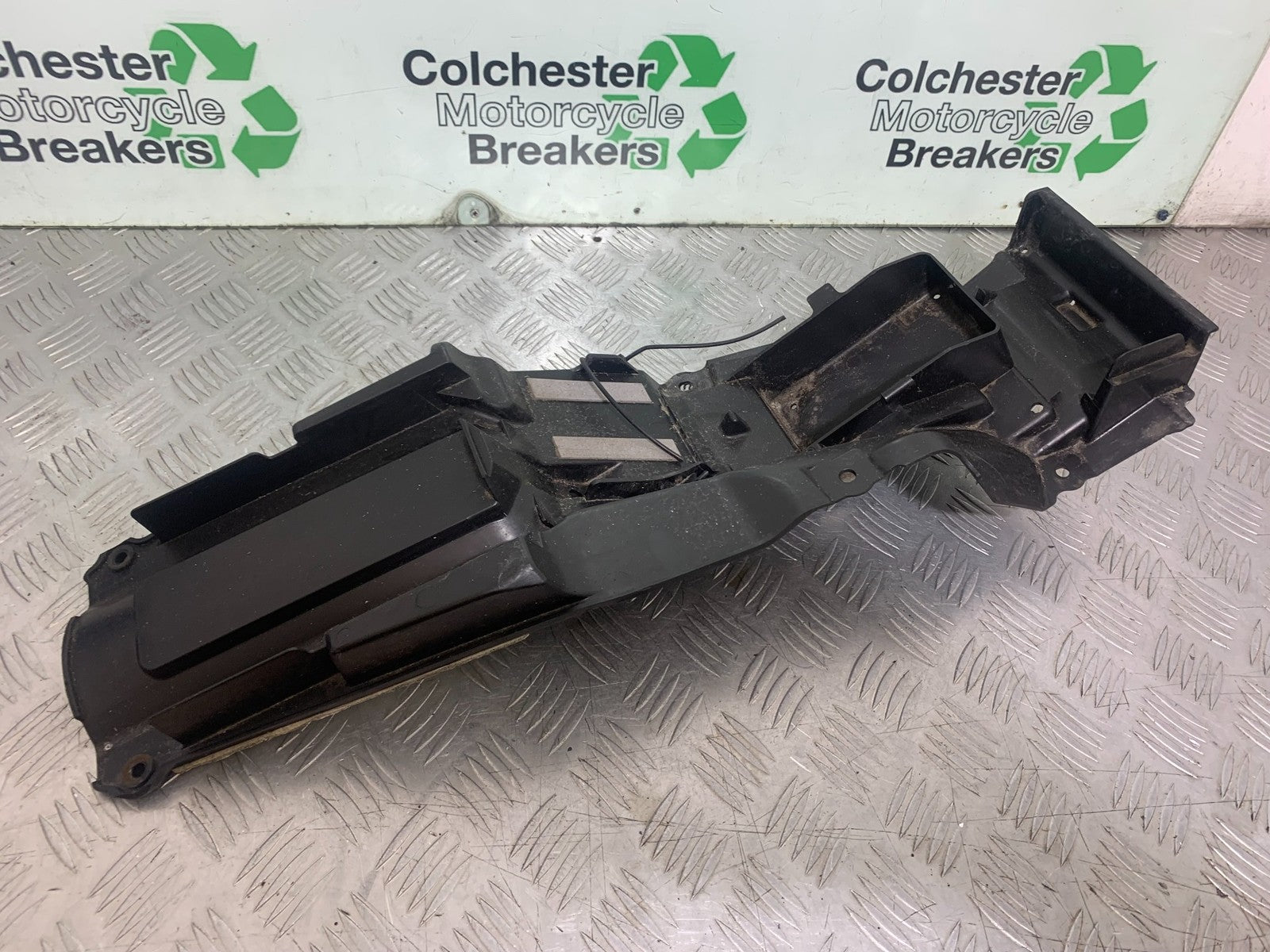 SUZUKI GSR600 GSR 600 UNDERTRAY   2006-2010 (CMB1177)