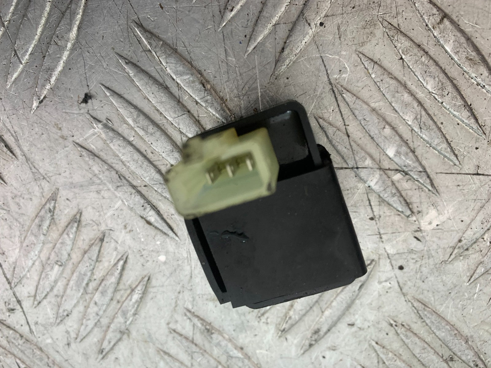 HONDA NT650 V DEAUVILLE PETROL PUMP RELAY  YEAR 1998-01(CMB1320)