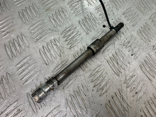 HONDA VT700 VT 700 SHADOW FRONT WHEEL SPINDLE   YEAR 1984-85 (CMB1328)