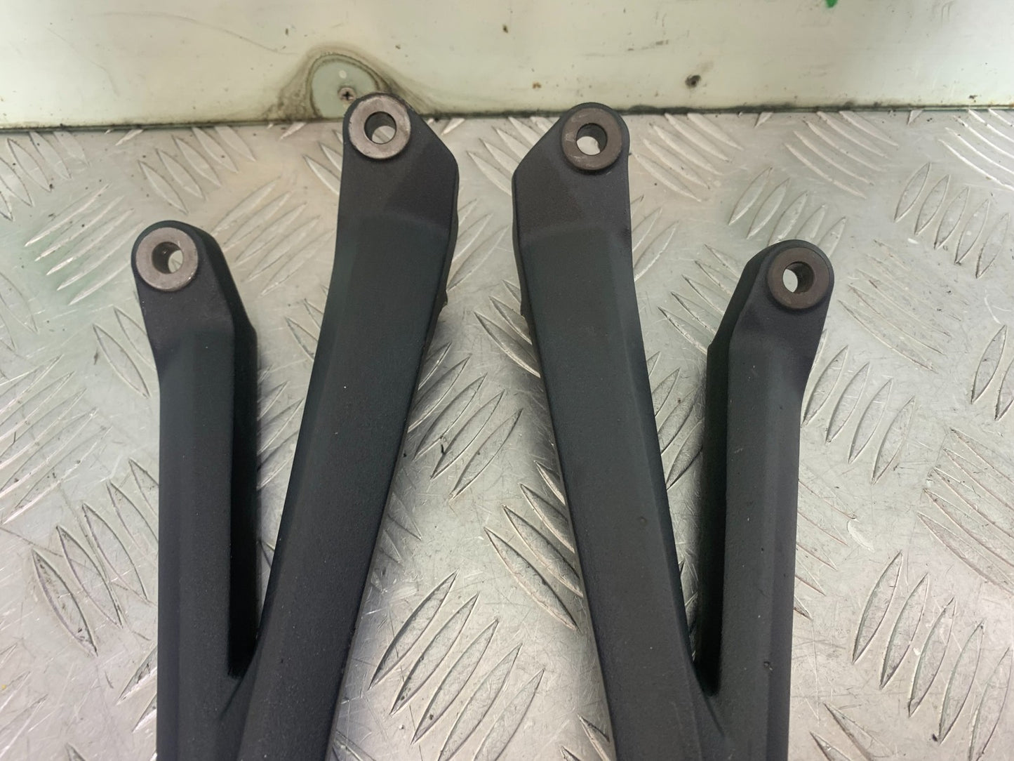 TRIUMPH 675 STREET TRIPLE REAR HANGERS AND PEGS  2013-2016 (CMB1186)