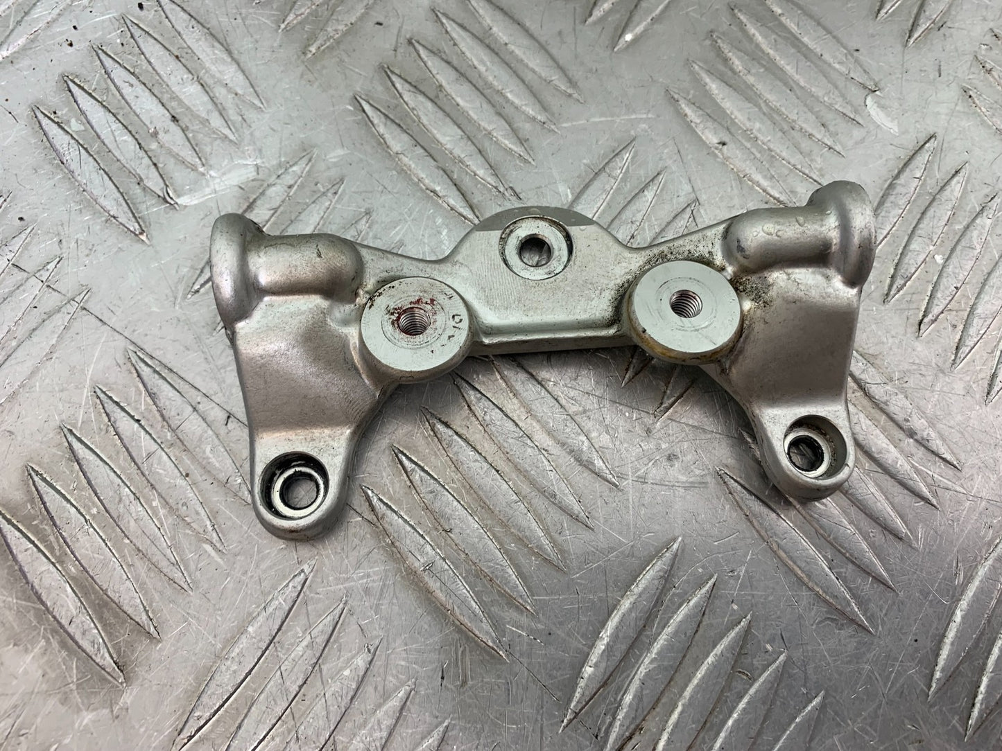 DUCATI 1299 PANIGALE PETROL TANK BRACKET  YEAR 2016 (CMB 1187)