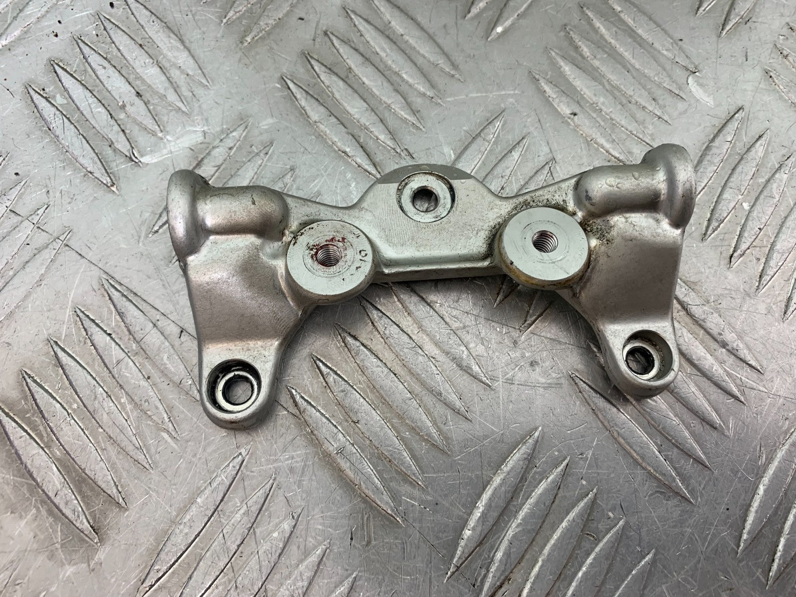 DUCATI 1299 PANIGALE PETROL TANK BRACKET  YEAR 2016 (CMB 1187)