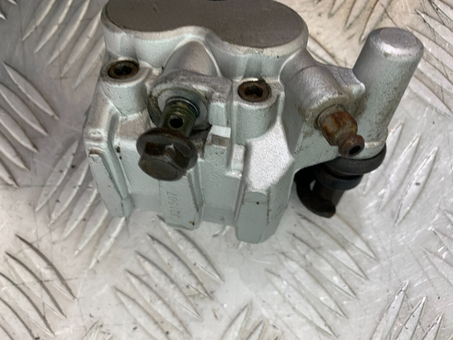 QINGQI QM125 GY-2B FRONT BRAKE CALIPER YEAR 2016 (CMB1228)