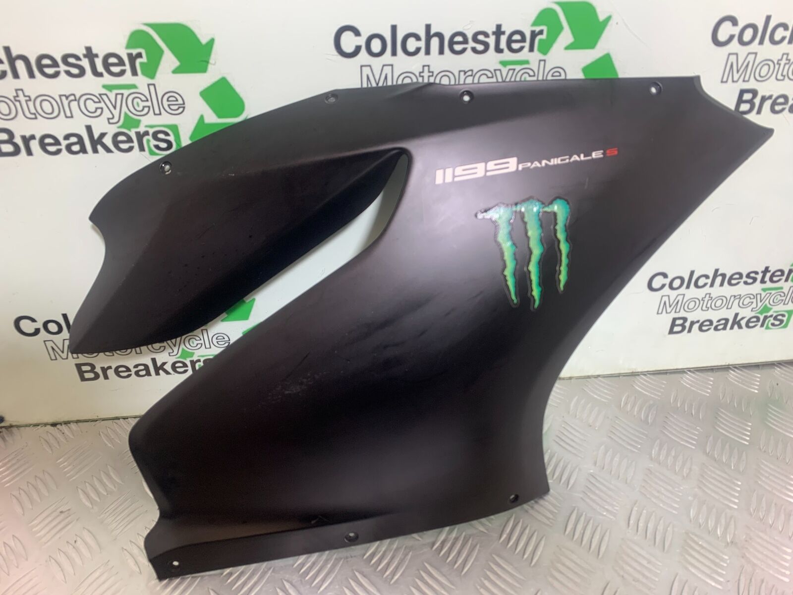 DUCATI 1199 PANIGALE RIGHT FAIRING PANEL YEAR 2012-2014 (CMB1047)