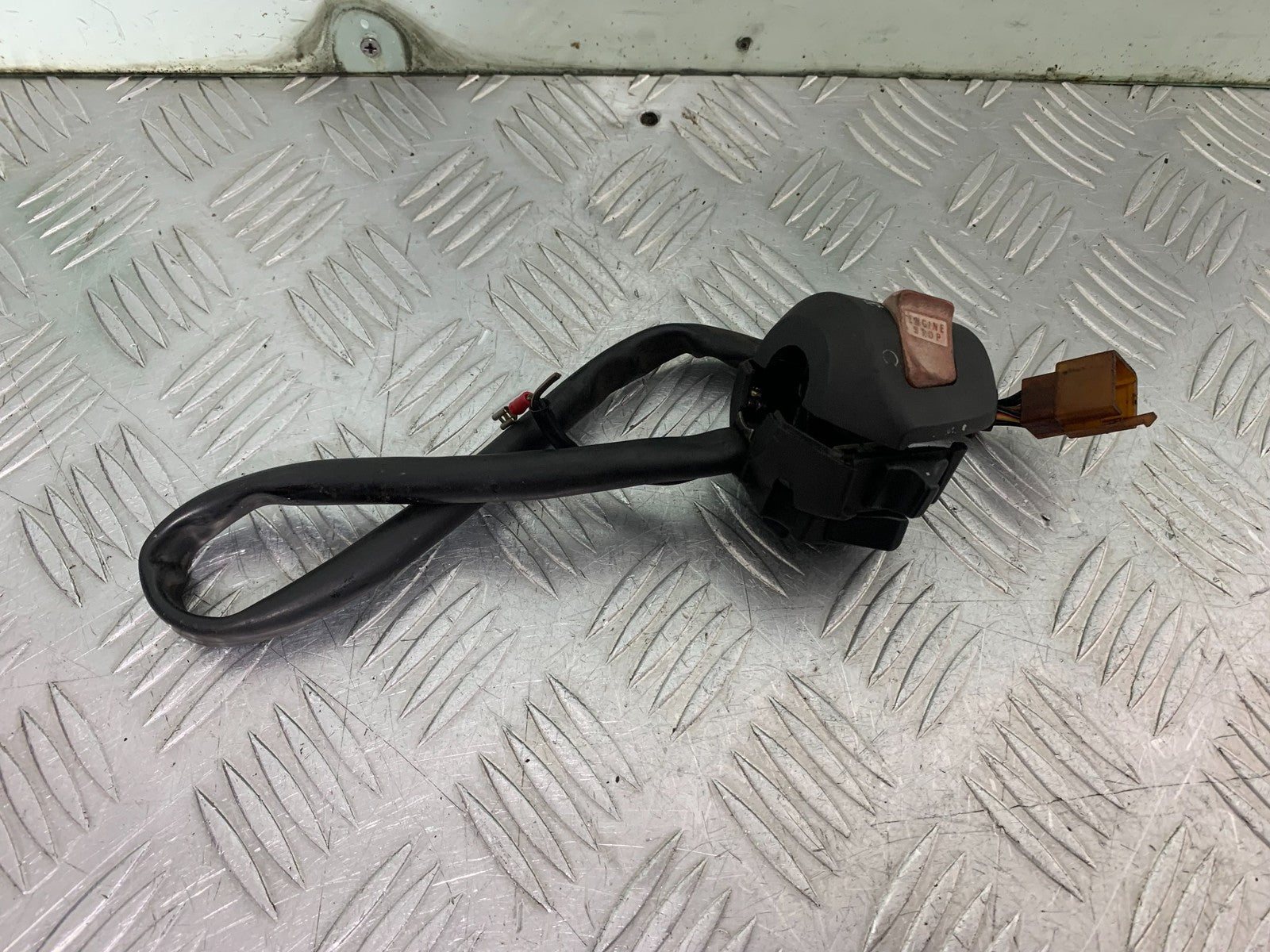 HONDA CB600 CB 600 HORNET RIGHT SWITCH GEAR   YEAR 1998-2002 (CMB1297)