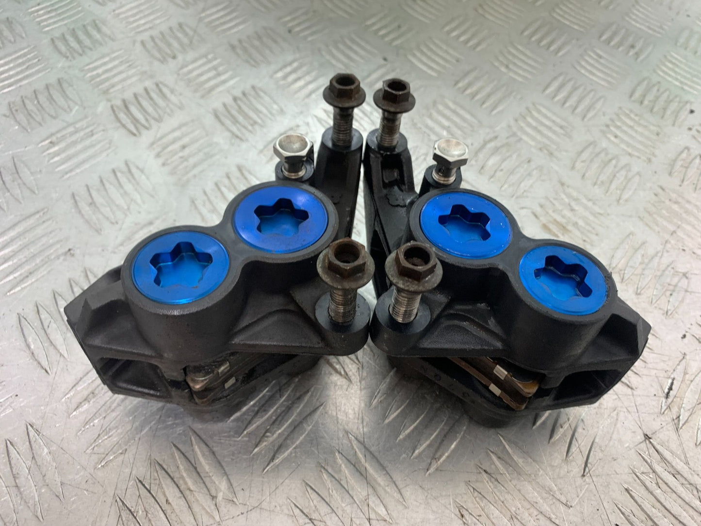 YAMAHA FZS1000 FAZER FRONT BRAKE CALIPERS  YEAR 2001-05 (CMB1275)