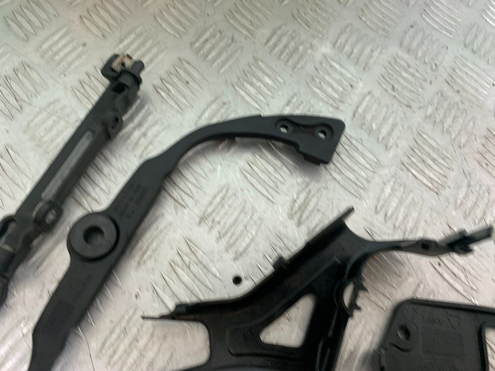 APRILIA TUONO 1000 V4R INFILL PANELS   YEAR 2011-13  (CMB1316)