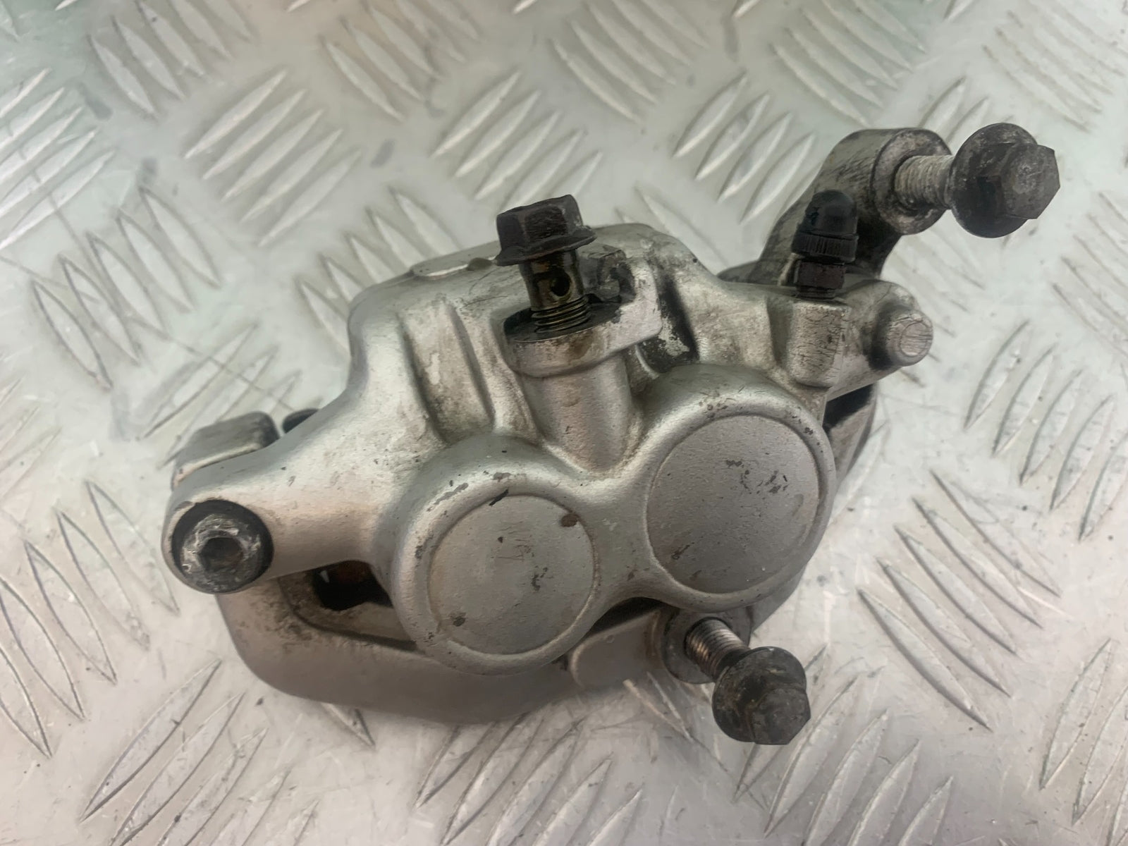 YAMAHA XV535 XV 535 VIRAGO FRONT BRAKE CALIPER YEAR 1994-02 (CMB1139)