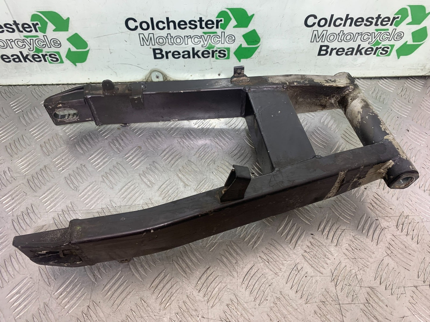 KAWASAKI ZX9R ZX9 C SWINGARM  YEAR 1998-99 (CMB1213)