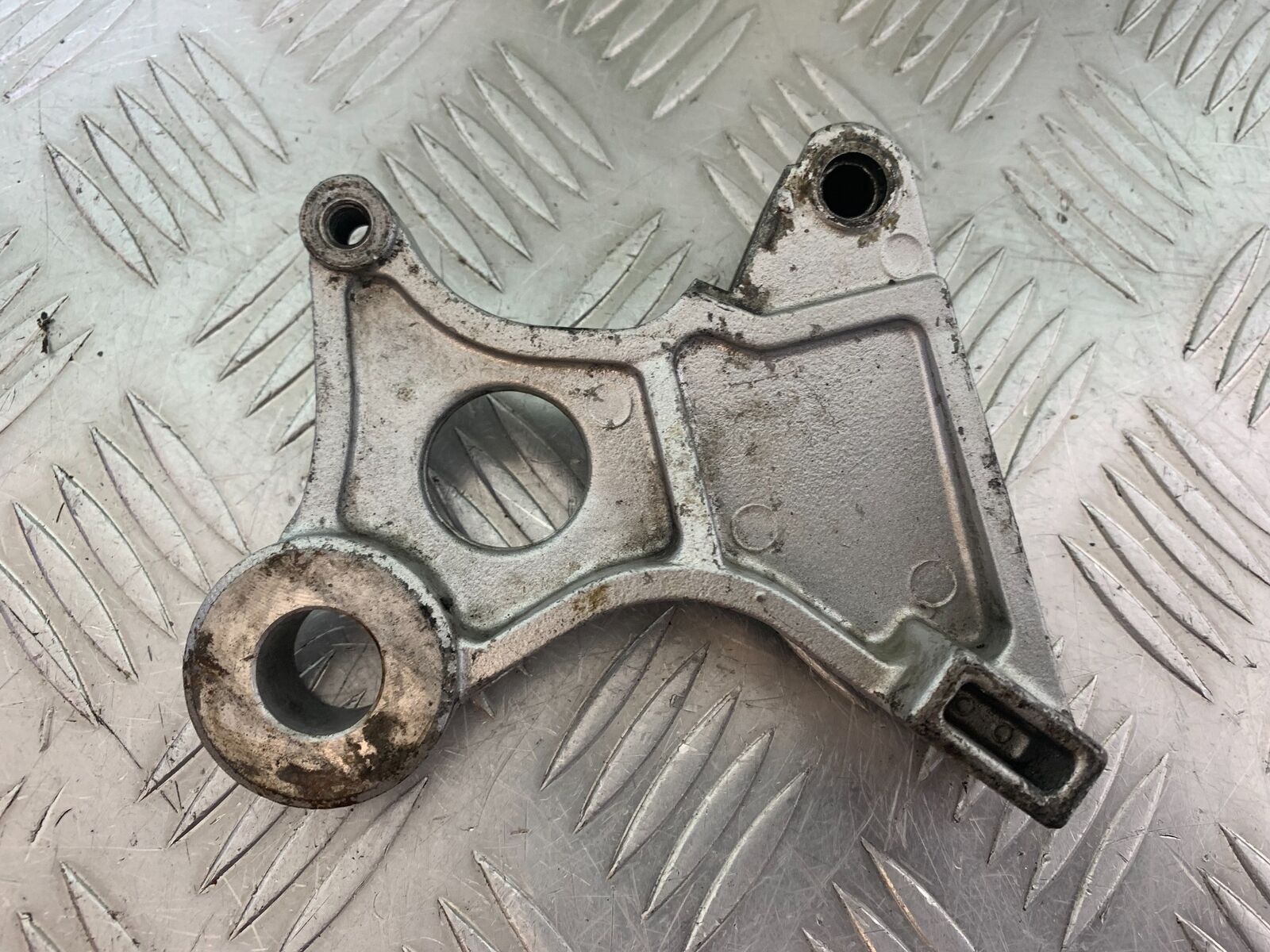 HONDA CBR600 CBR 600 F2 REAR CALIPER BRACKET  YEAR 1991-1994(CMB1133)