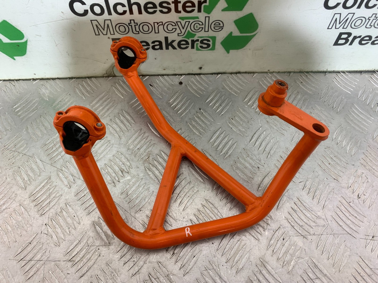 KTM 690 DUKE R LC4 RIGHT CRASH ENGINE BAR YEAR 2012-2015 (CMB1180)