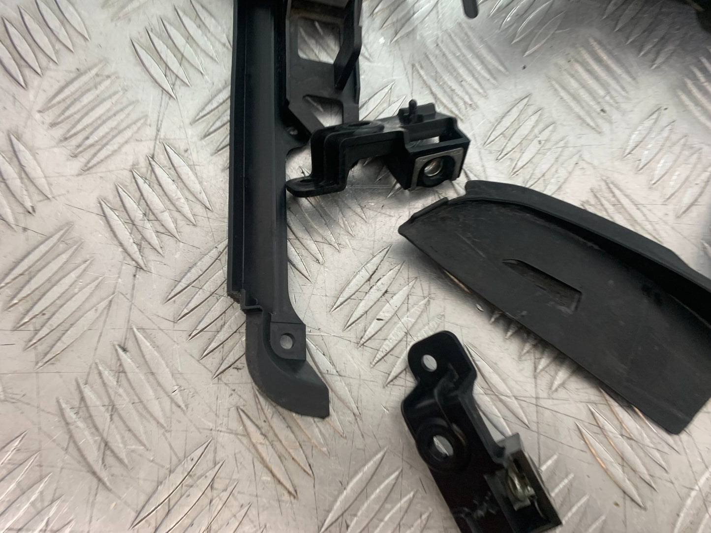 YAMAHA YZF R1 4C8 INFILL PANELS   YEAR 2007-2008 (CMB1237)