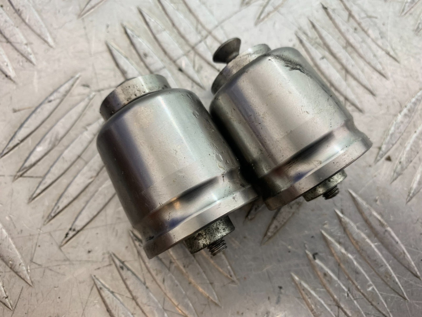 TRIUMPH 1050 SPRINT ST BAR END WEIGHTS 2003-2011 (CMB1285)