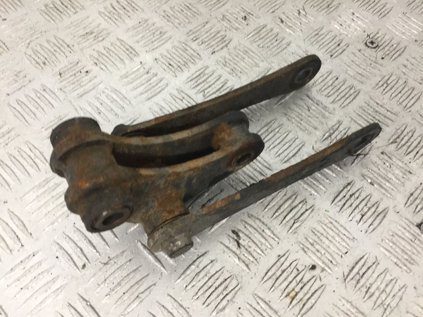 KAWASAKI NINJA 250 R EX250 REAR SHOCK LINKAGE  YEAR 2008  (STOCK 879)