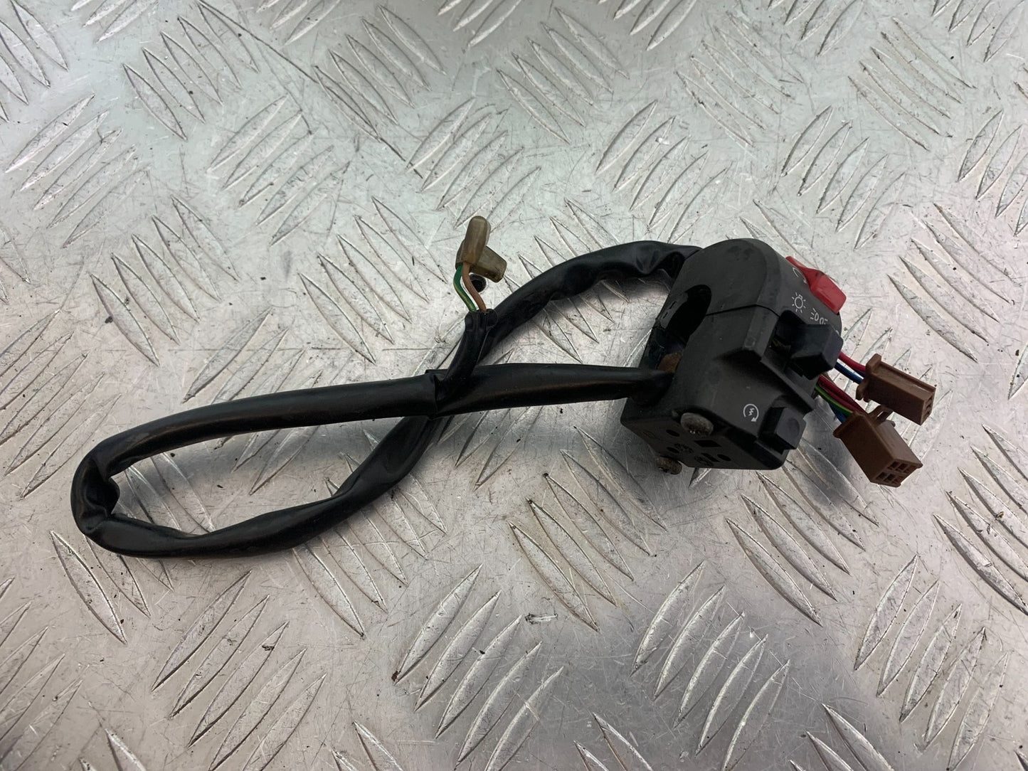 YAMAHA XJR1300 XJR 1300 RIGHT SWITCH GEAR   YEAR  1999-2003 (CMB1119)