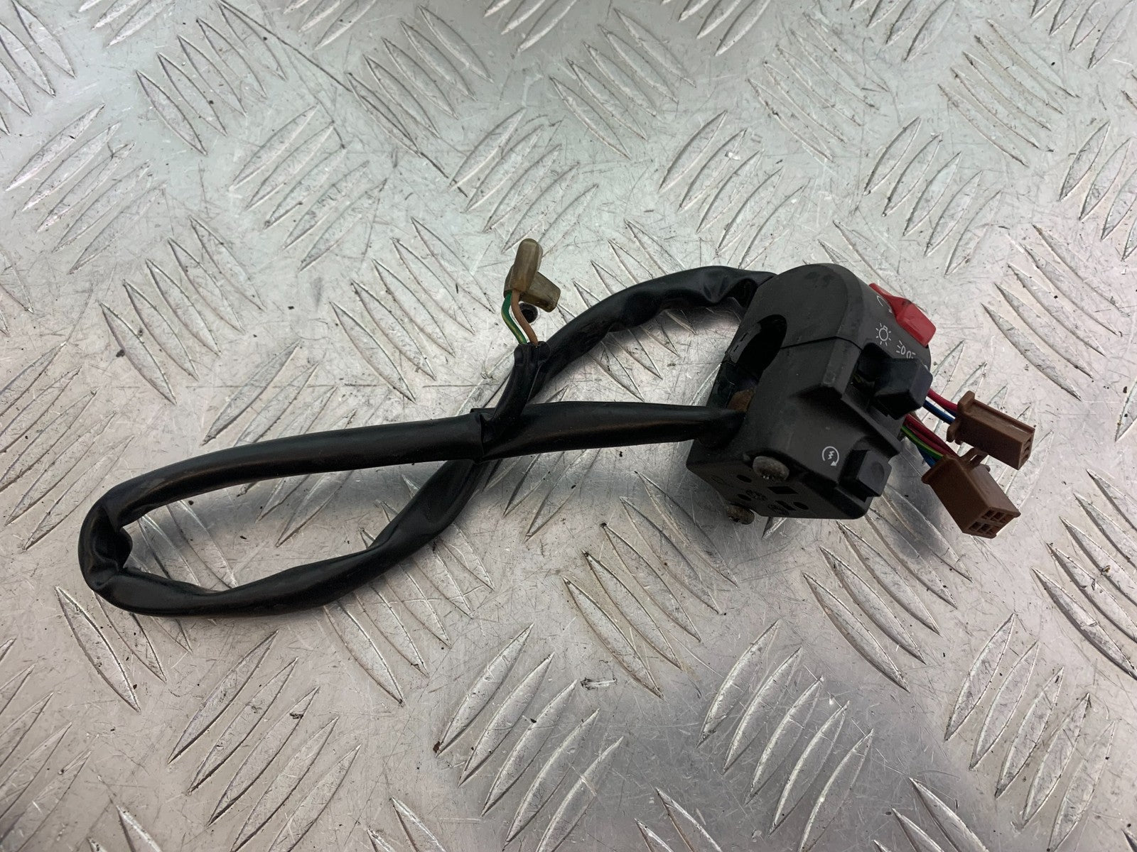 YAMAHA XJR1300 XJR 1300 RIGHT SWITCH GEAR   YEAR  1999-2003 (CMB1119)