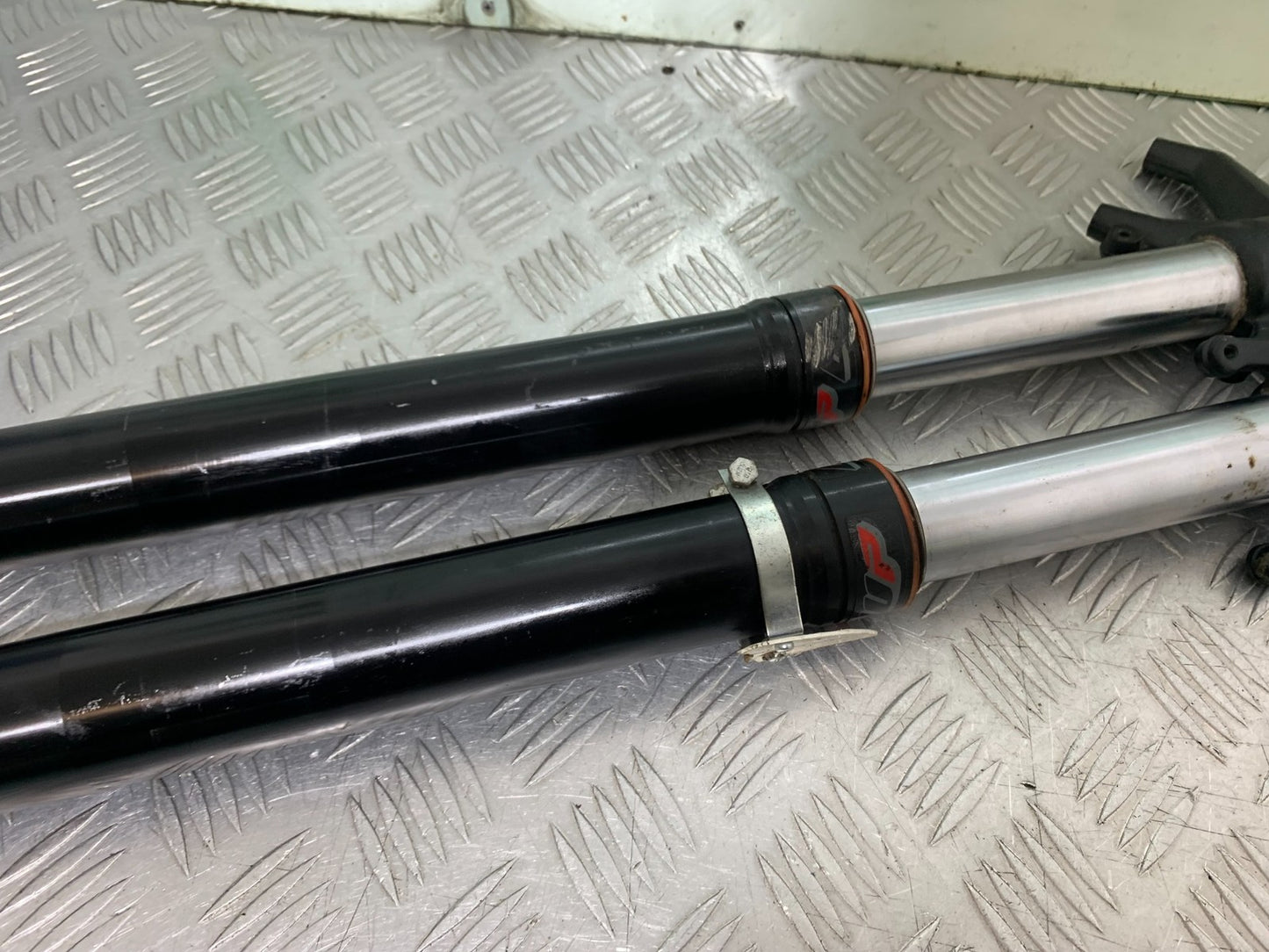 KTM DUKE 125 FORKS YEAR 2017-2022 (CMB1274)