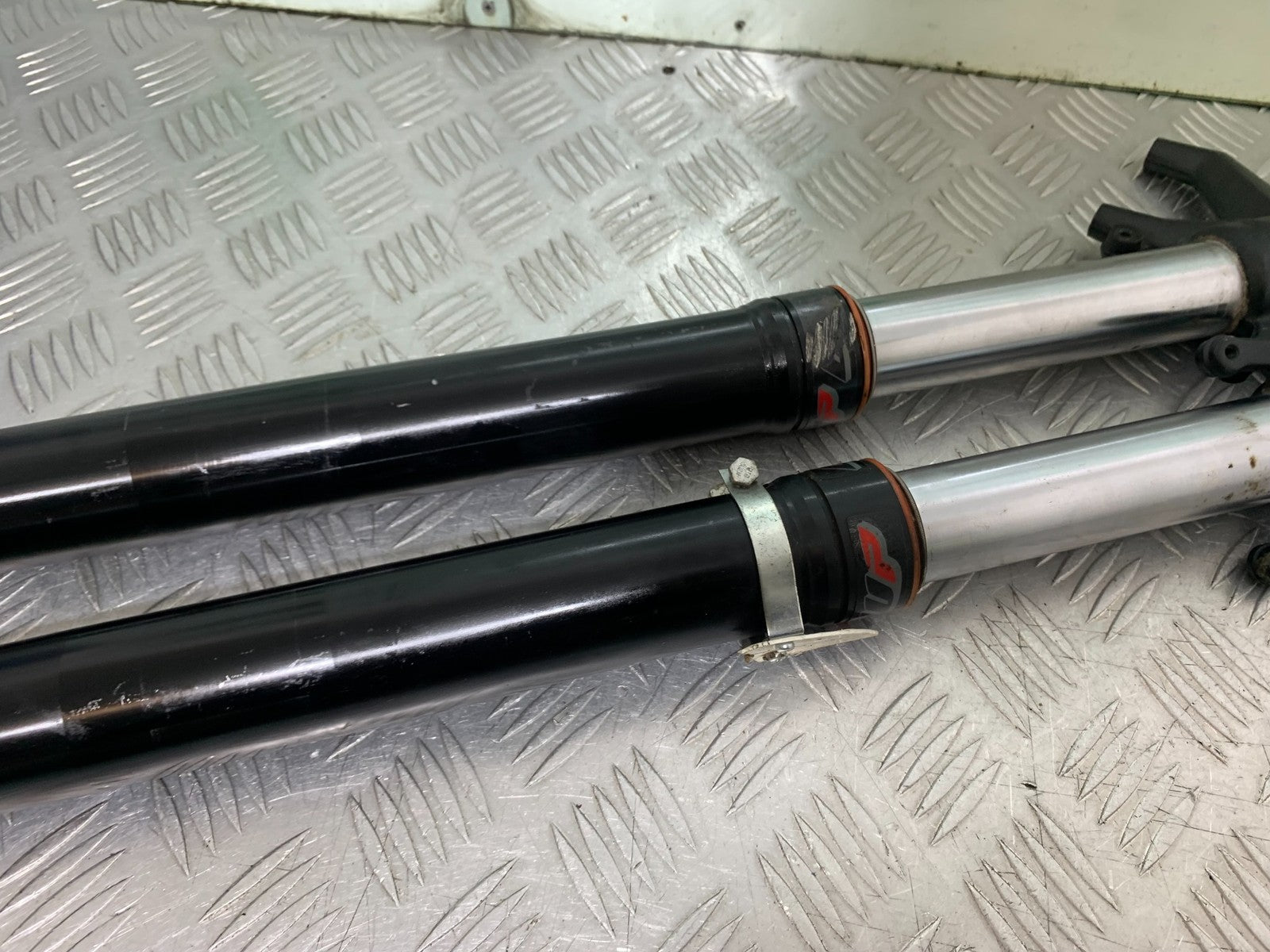 KTM DUKE 125 FORKS YEAR 2017-2022 (CMB1274)