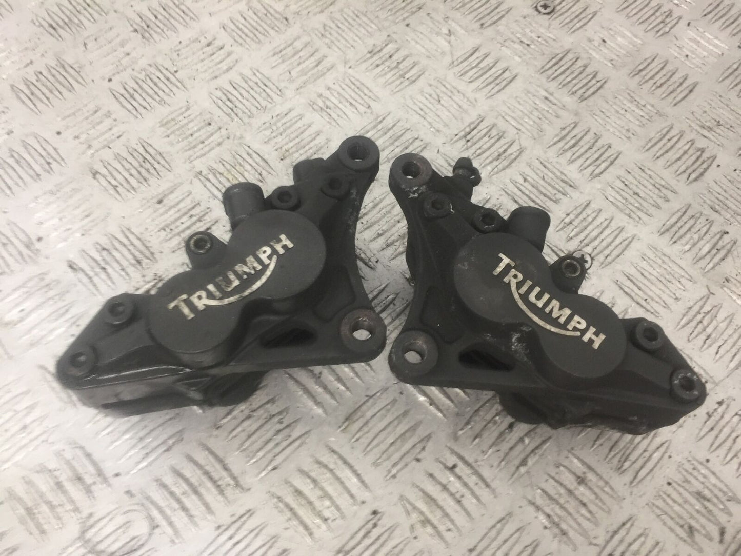 TRIUMPH 955i SPRINT ST FRONT BRAKE CALIPERS YEAR 1999-2004 (STOCK 868)