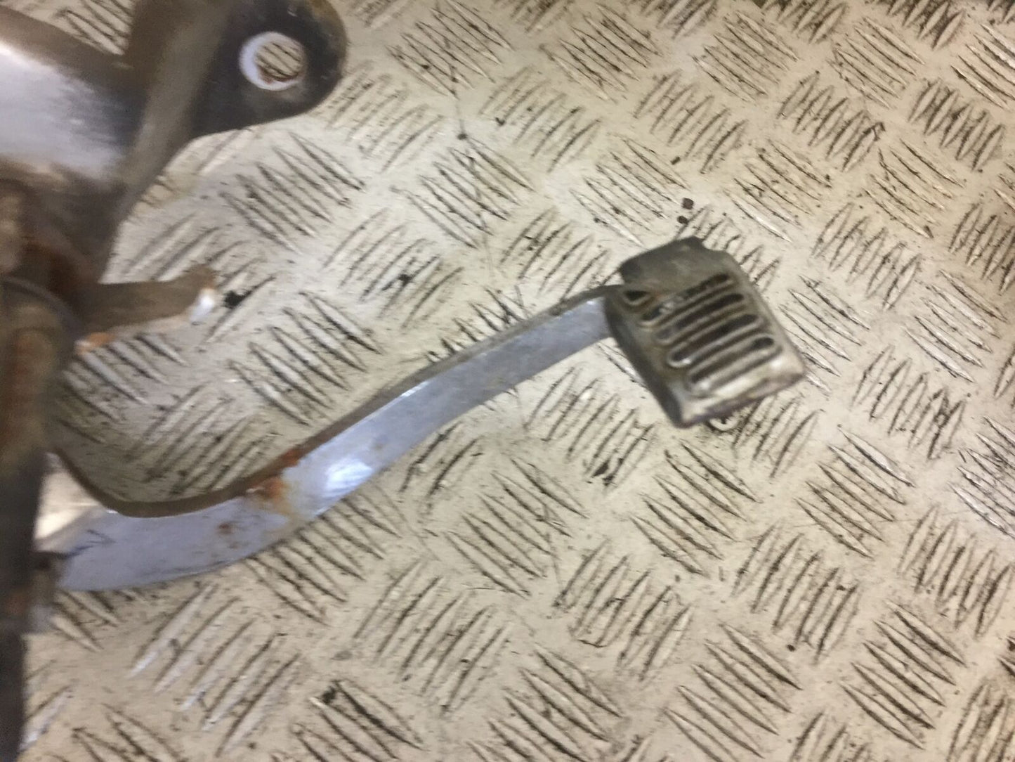HONDA CBF125 CBF 125 FRONT RIGHT HANGER  YEAR 2012 (STOCK 703)