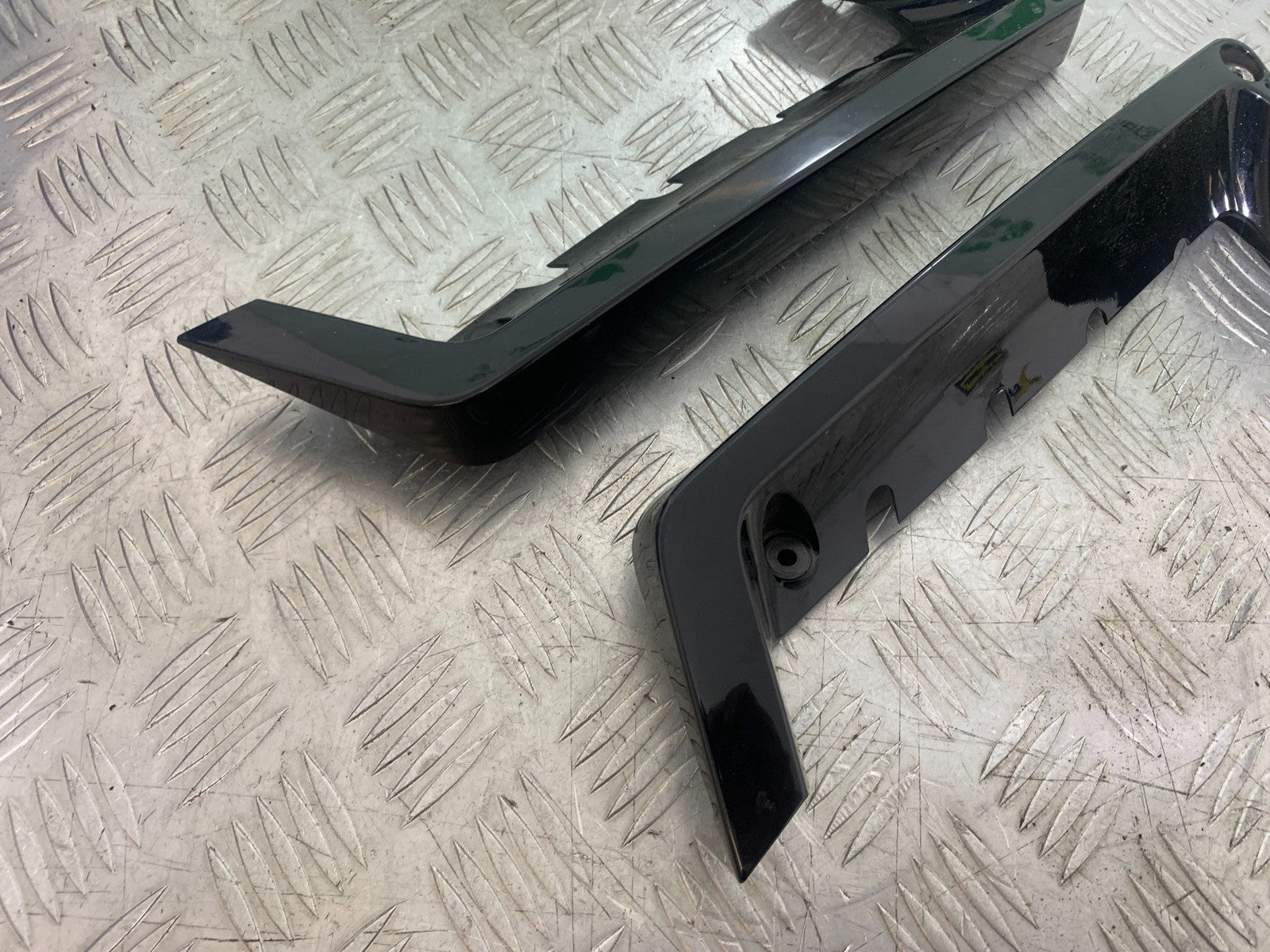 KAWASAKI GTR1400 GTR 1400 LEFT & RIGHT SIDE INFILLS  YEAR 2007-2009 (CMB1174)
