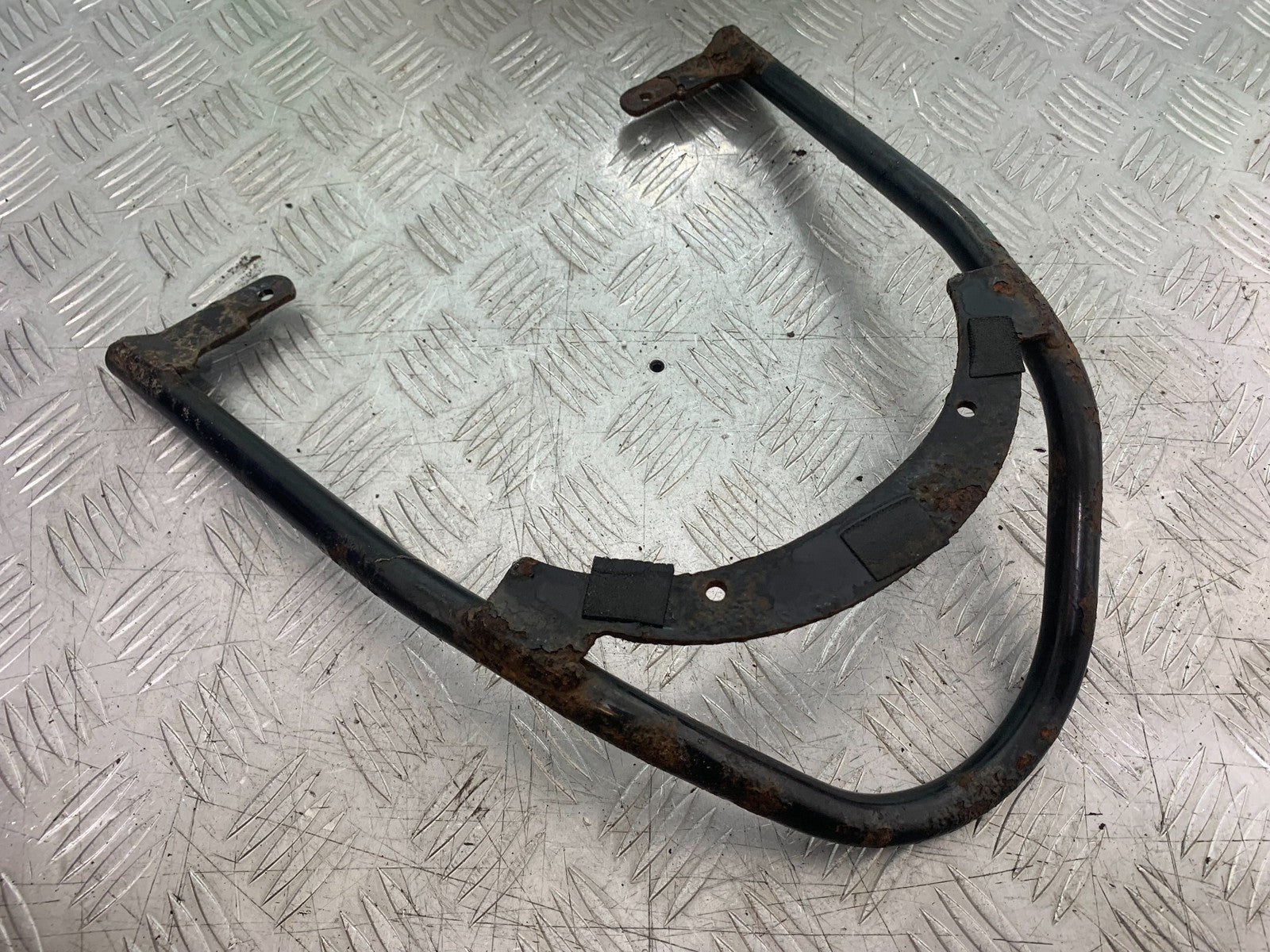 KAWASAKI Z750 Z 750 GRAB RAIL   YEAR 2004-2006  (CMB1234)