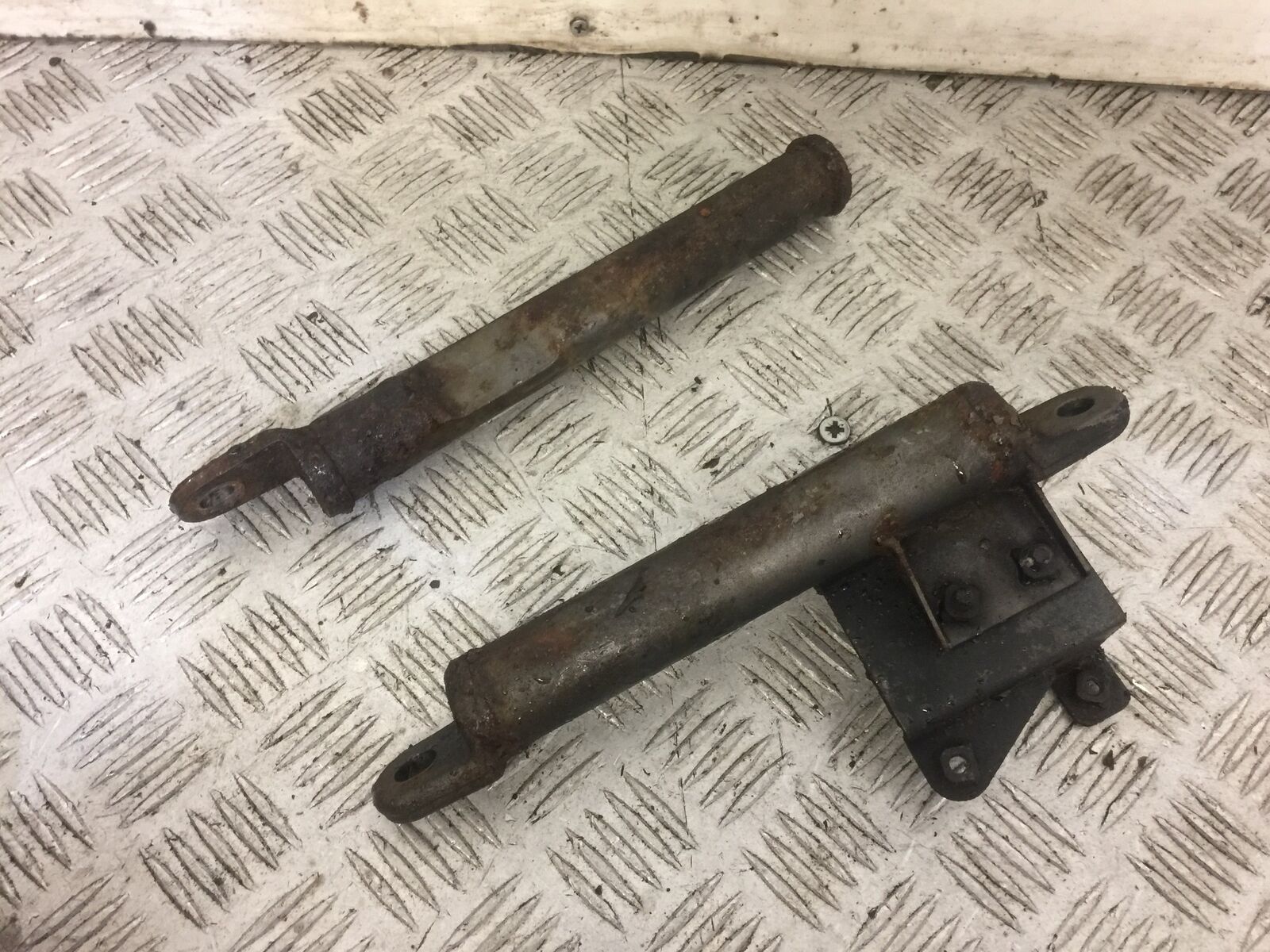 KAWASAKI VN900 VN 900 CUSTOM FRAME BRACKETS  YEAR 2010 (STOCK 664)