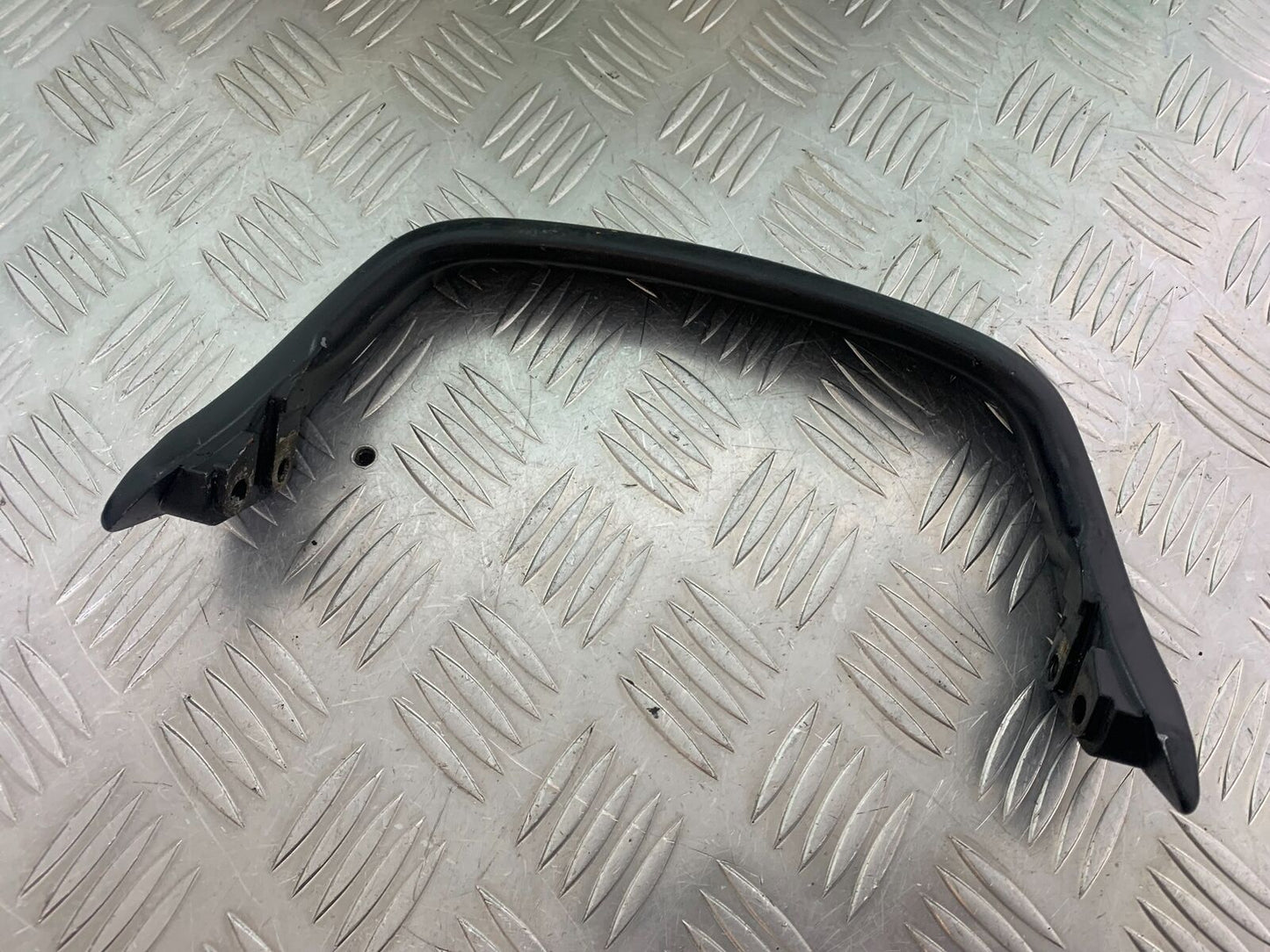 YAMAHA XJR1300 XJR 1300 GRAB RAIL   YEAR 1999-2003 (CMB1055)