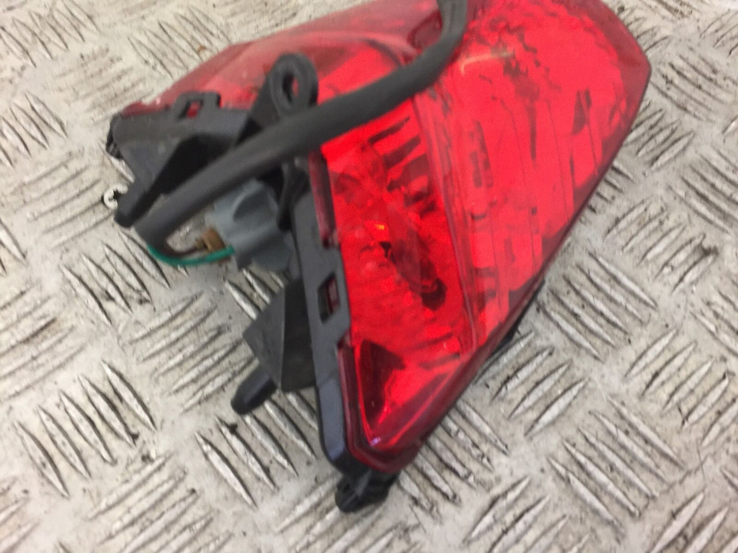HONDA CBR125 CBR 125 REAR LIGHT  YEAR 2011-2017 (STOCK 334)