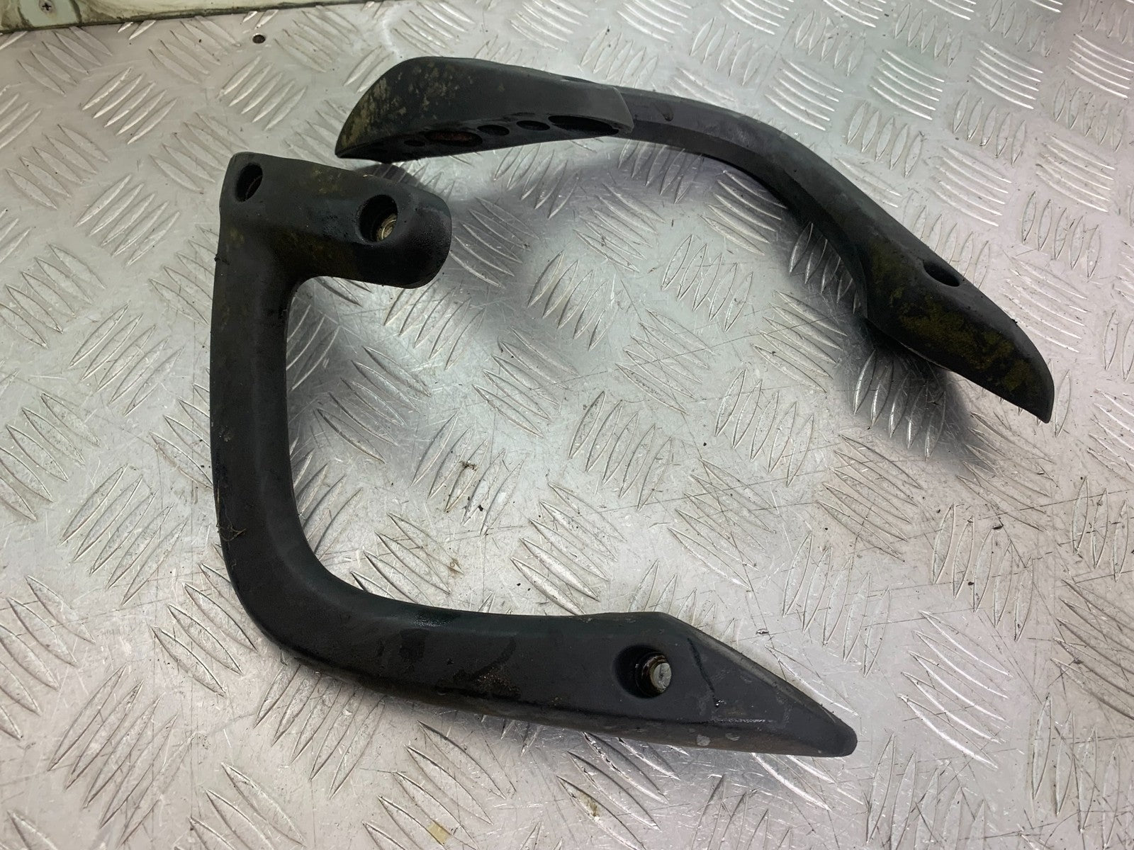 HONDA NT650 V DEAUVILLE GRAB RAILS   YEAR 1999 (CMB1268)