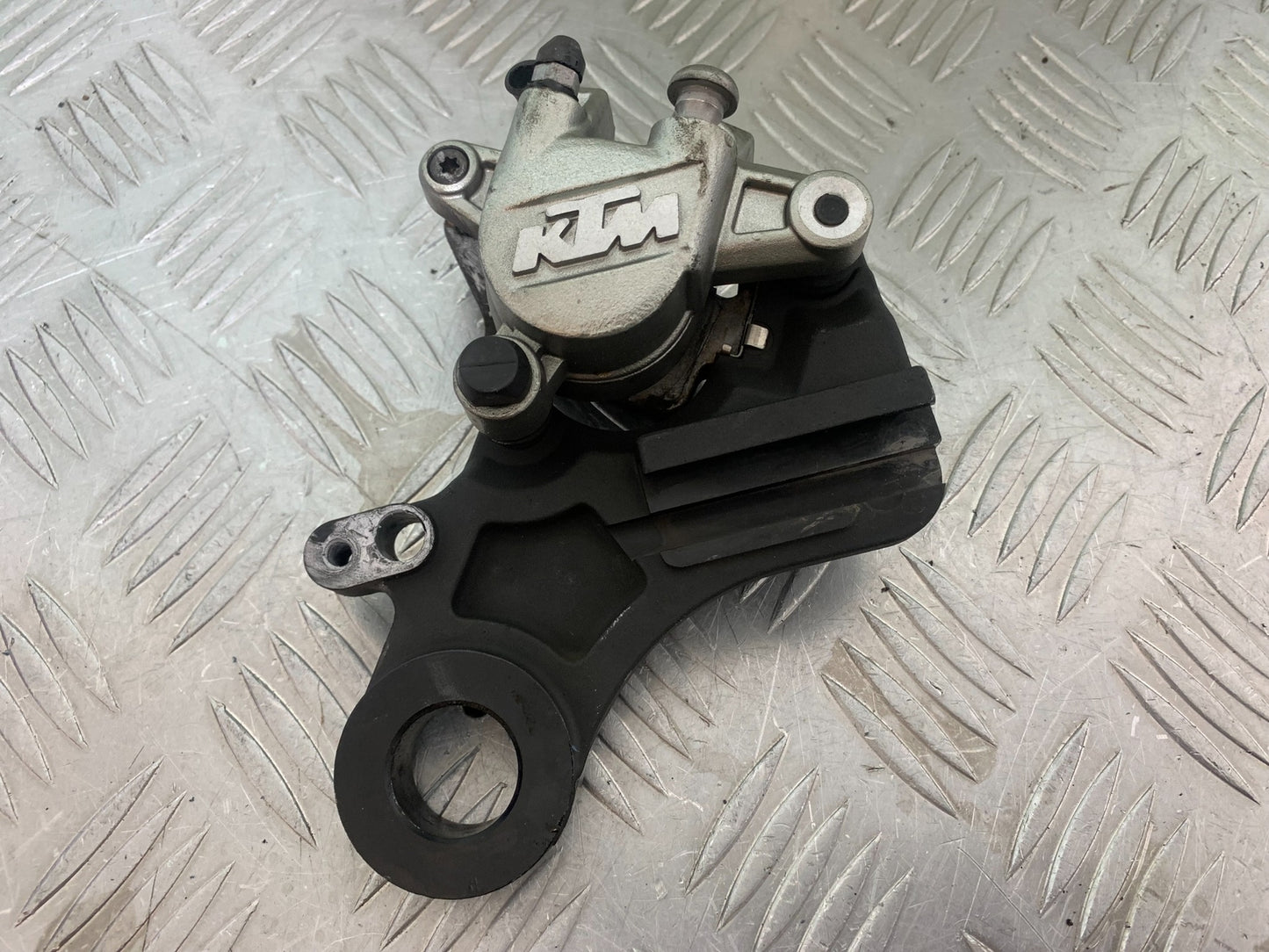 KTM 790 DUKE REAR BRAKE CALIPER  YEAR 2018-2021  (CMB11150)