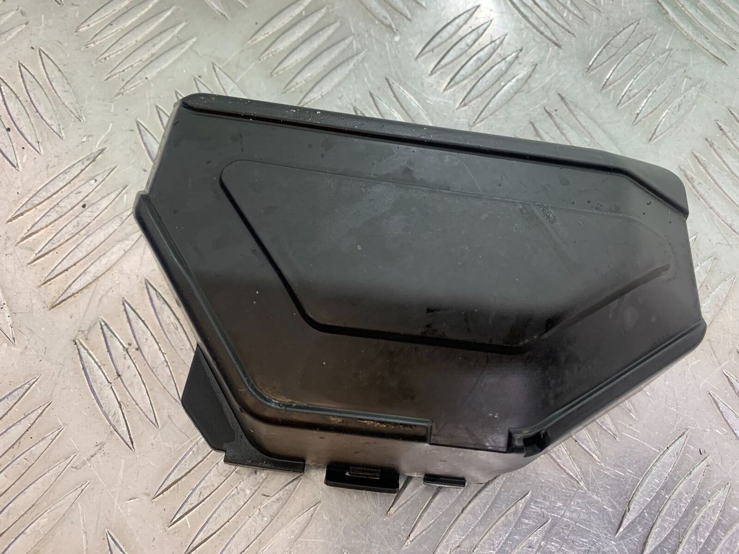 HONDA CRF1000 (DCT) AFRICA TWIN TOOL BOX AND HOLDER   YEAR 2017 (CMB1030)