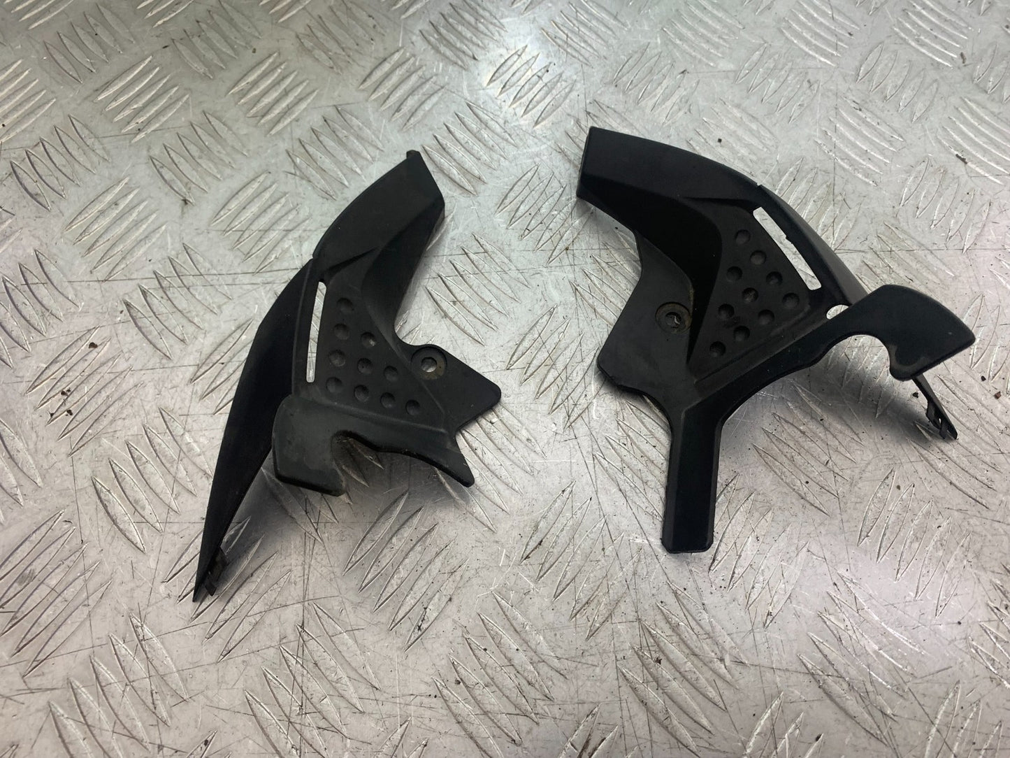 KAWASAKI Z750 Z 750 TOP FAIRING INFILL COVERS   YEAR 2004-2006  (CMB1234)