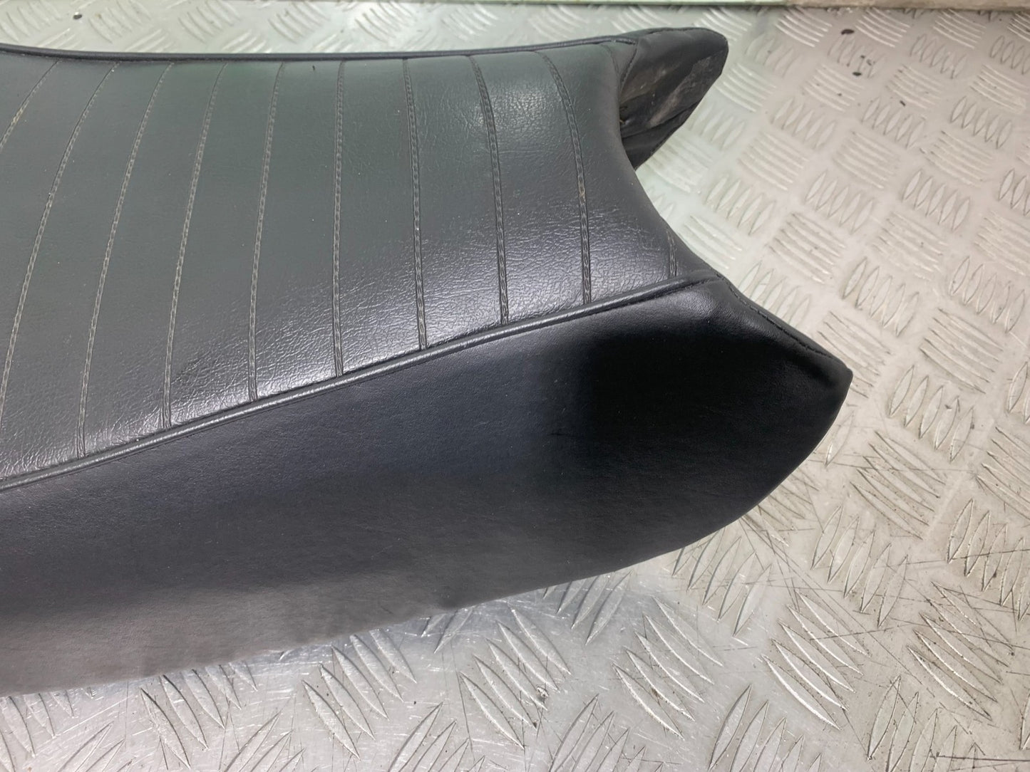 HONDA NTV 600 REVERE SEAT YEAR 1988-1996  (CMB1281)