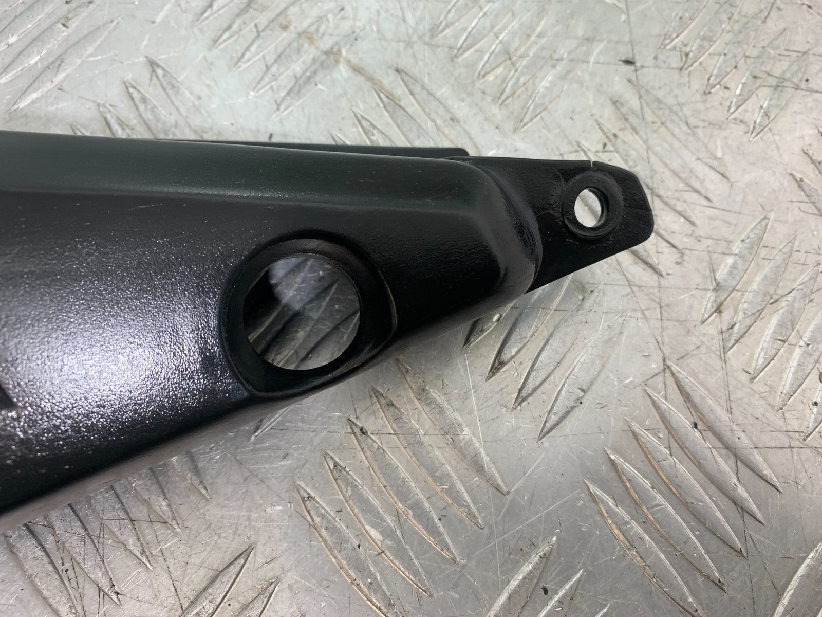 YAMAHA FZS600 FAZER 600 LEFT FRAME COVER  YEAR 1998-2001 (CMB1267)