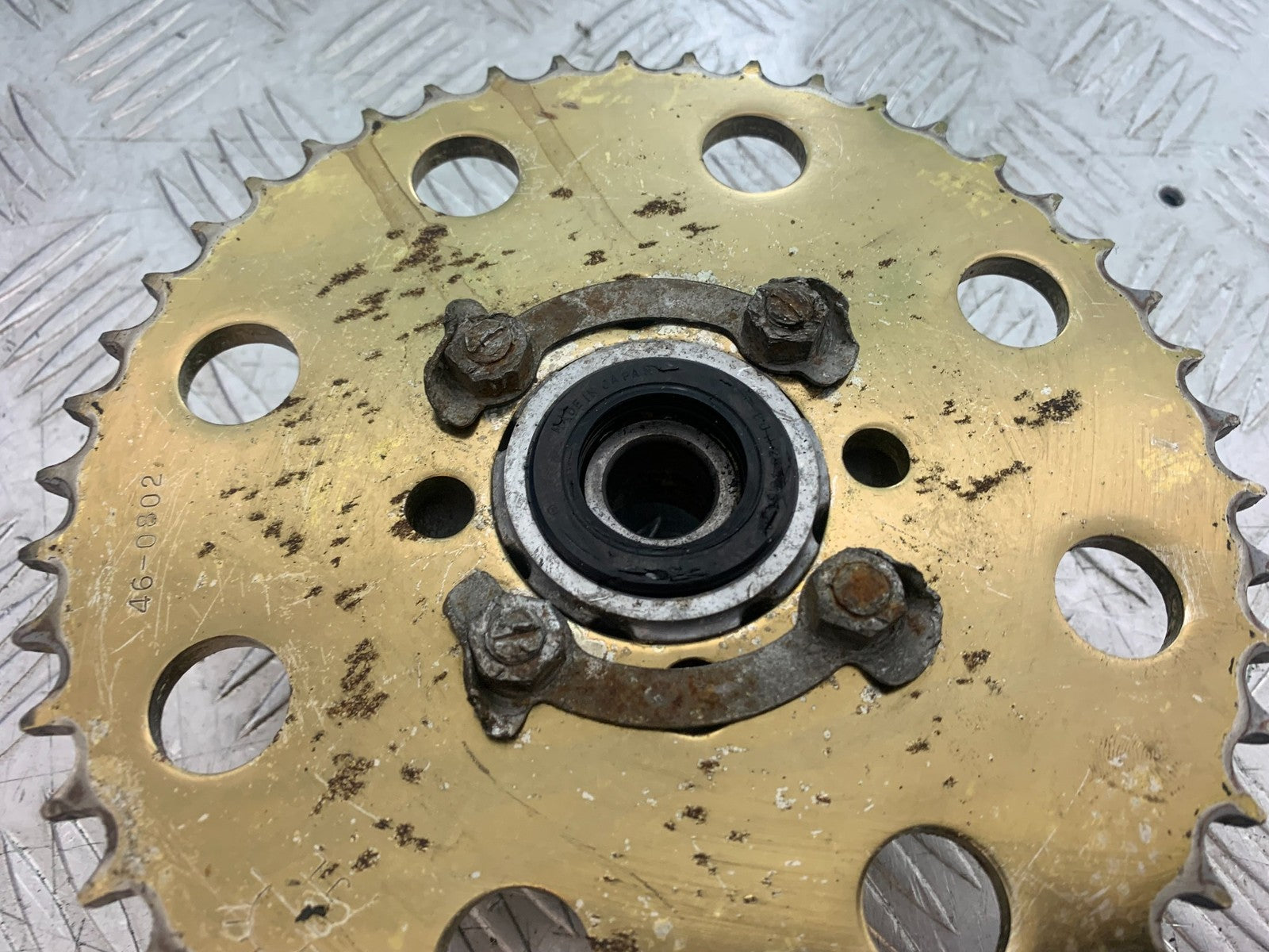 SUZUKI GP100 GP 100 REAR SPROCKET CARRIER   YEAR 1978-1988 (CMB1259)