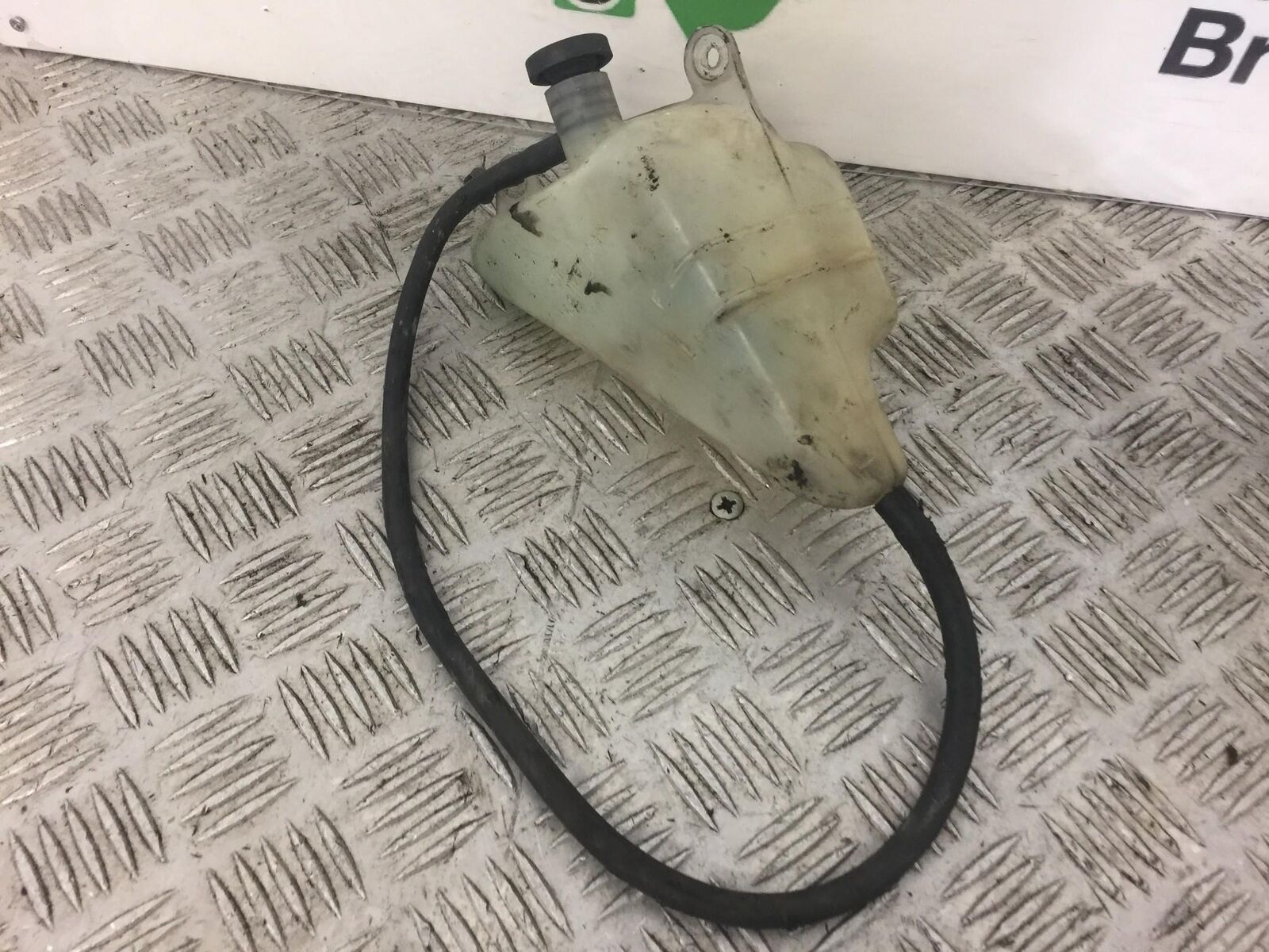 SUZUKI GSXR600 GSXR 600 K1 K2 COOLANT BOTTLE YEAR 2000