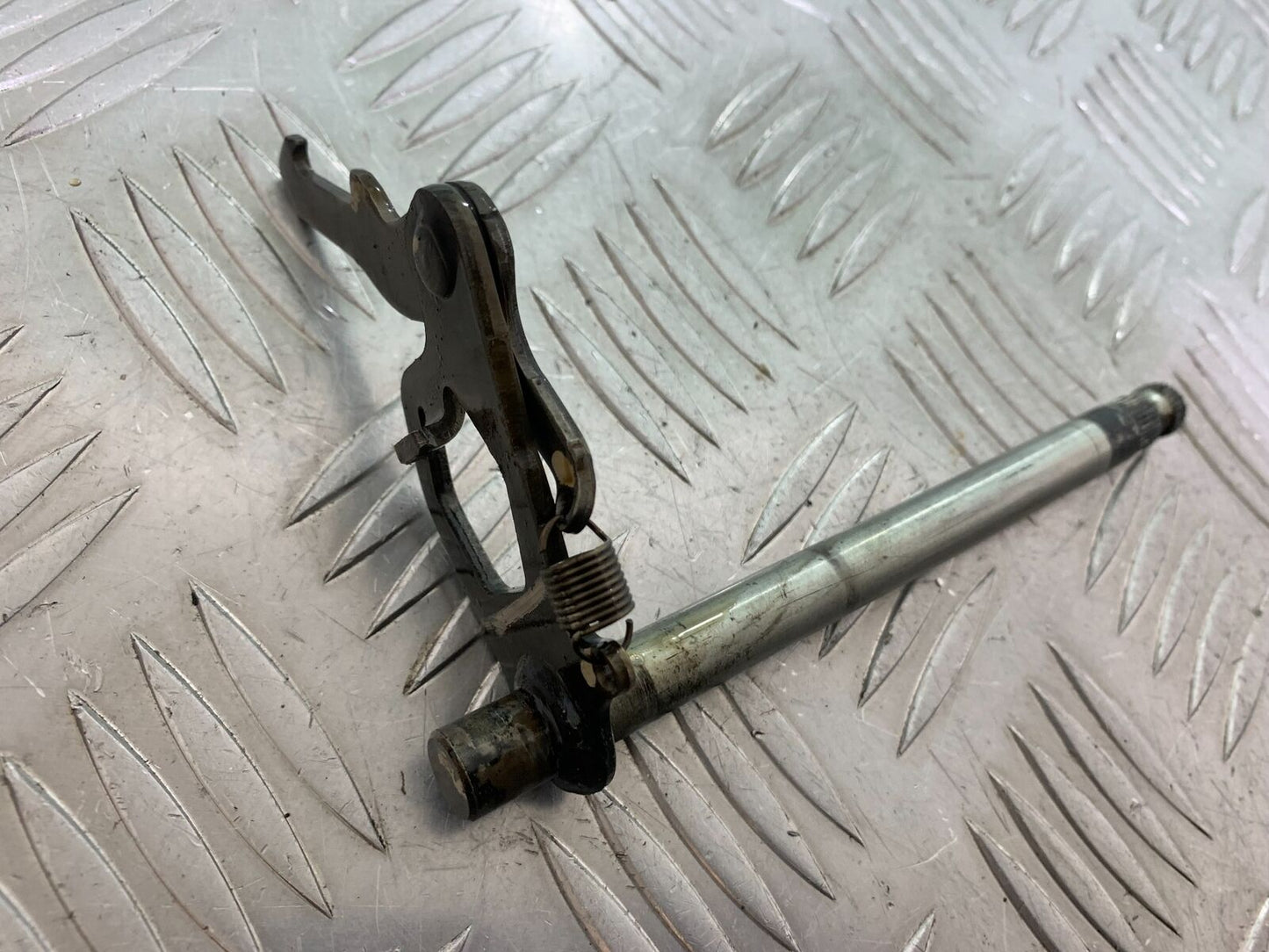 HONDA CBR125 CBR 125 GEAR SHAFT   YEAR 2004-06  (CMB1040)