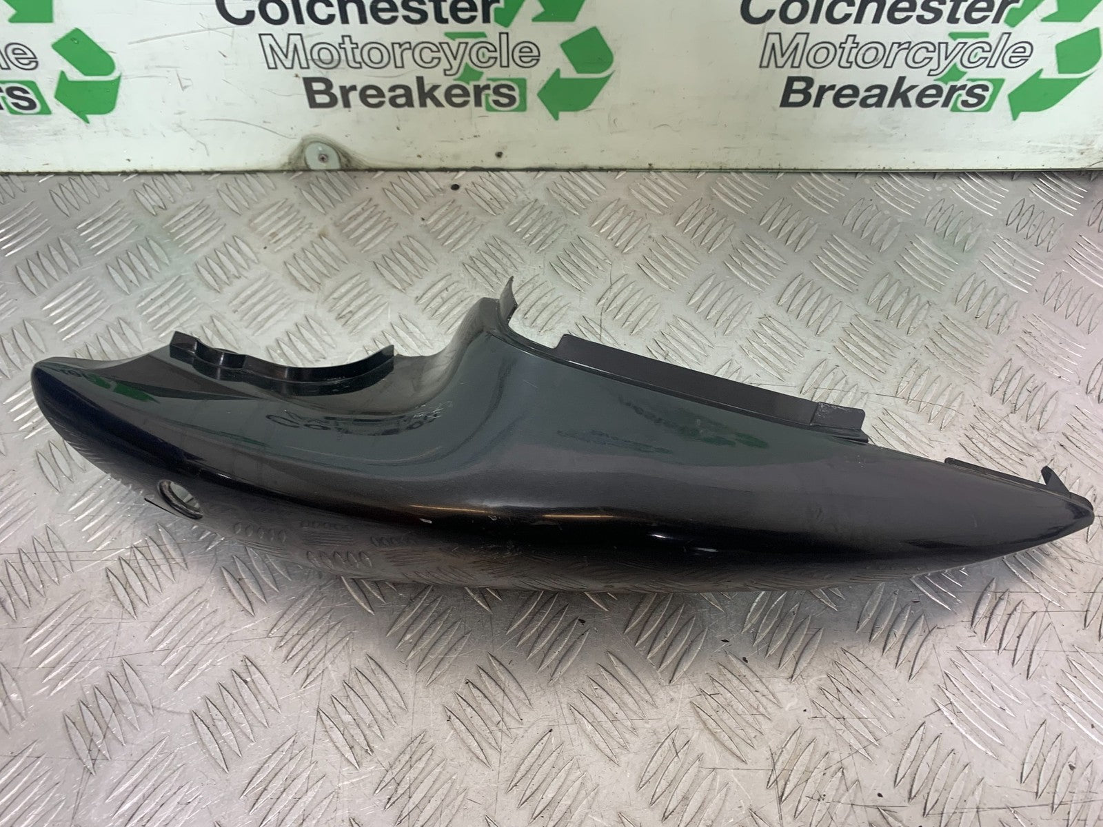 SUZUKI SV650 SV 650 mk1 LEFT SEAT PANEL YEAR 1999-2002 (CMB1208)
