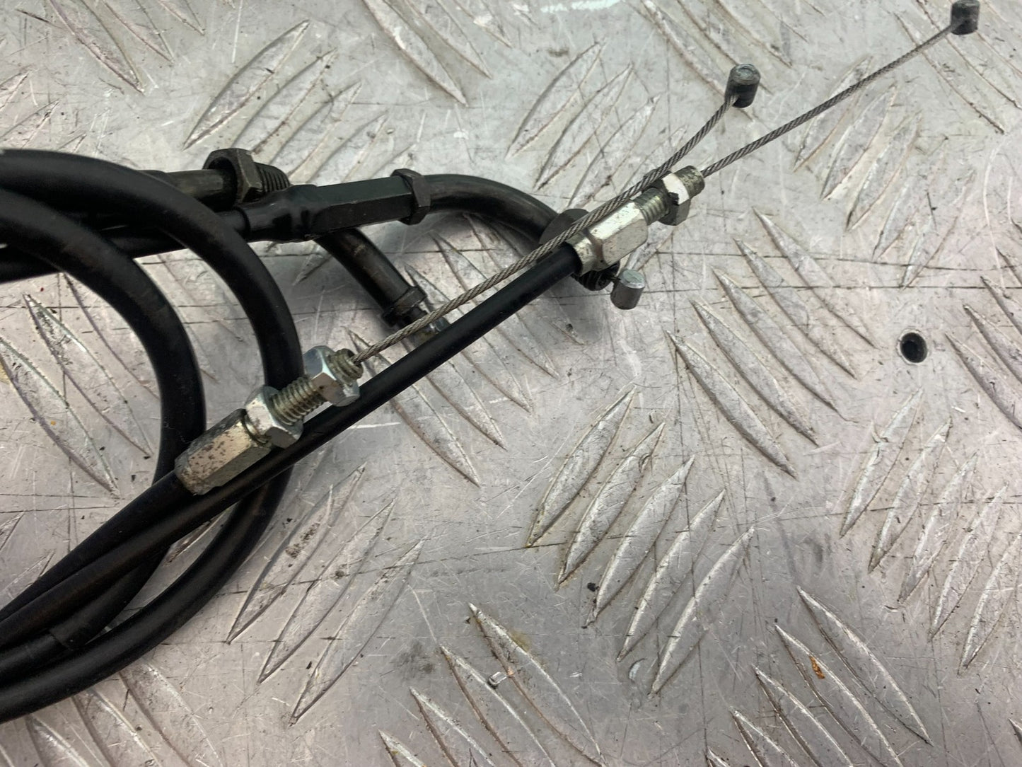HONDA CBR1000 rr FIREBLADE THROTTLE CABLES   YEAR 2006 (CMB1220)