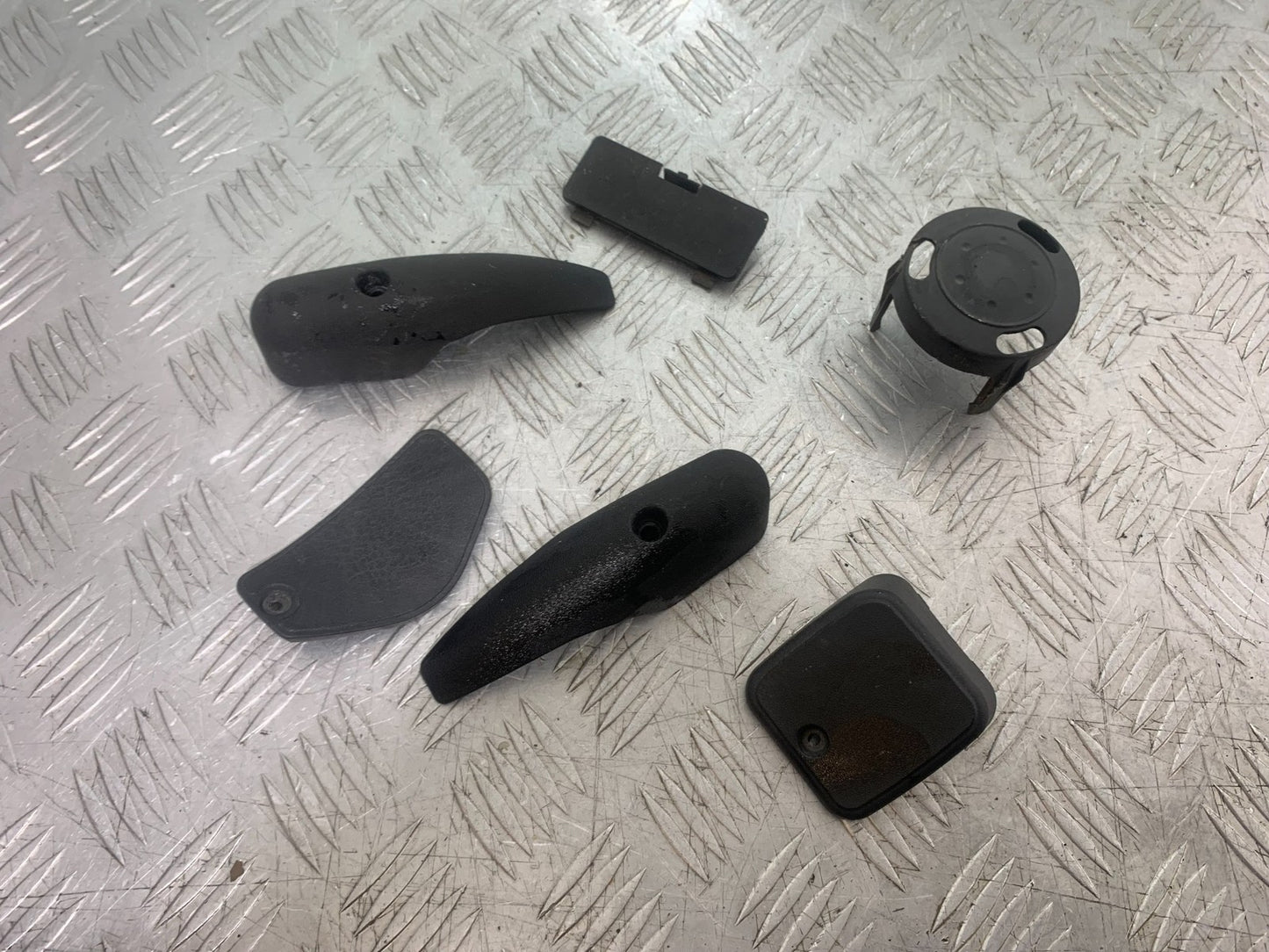 PIAGGIO MP3 250 ie INFILL PANELS  YEAR 2007 (CMB1307)