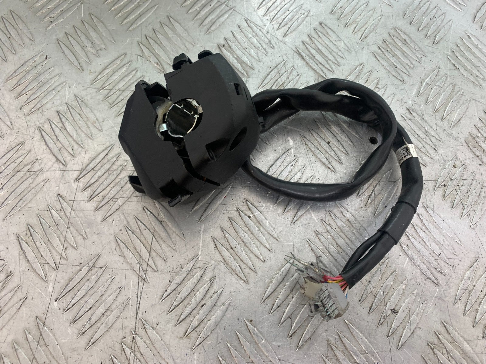 APRILIA RS660 RS 660 LEFT SWITCH GEAR  YEAR 2020-2024 (CMB1202)