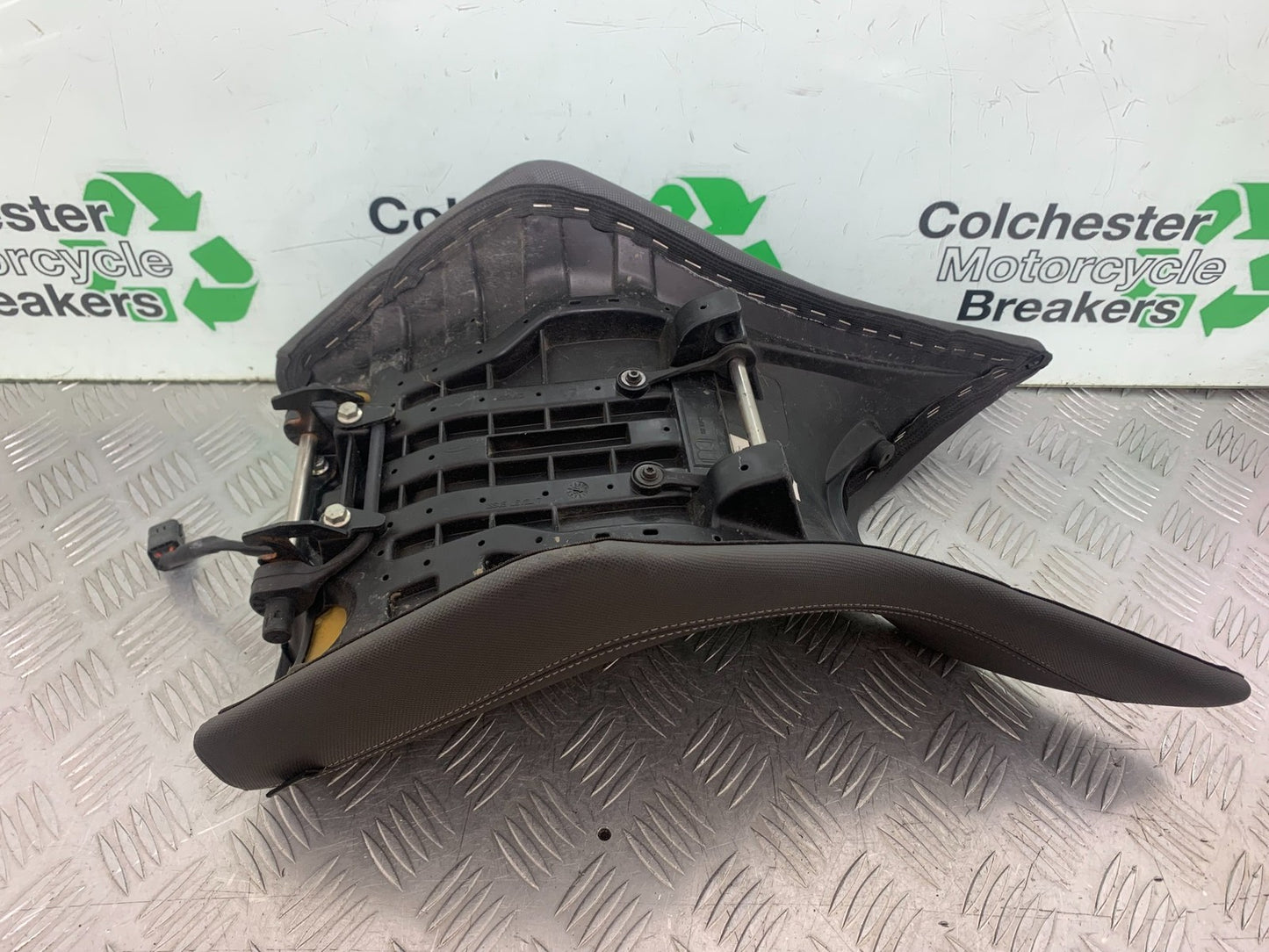 TRIUMPH TIGER 800 XRT HEATED FRONT SEAT  2018-2020 (CMB1193)