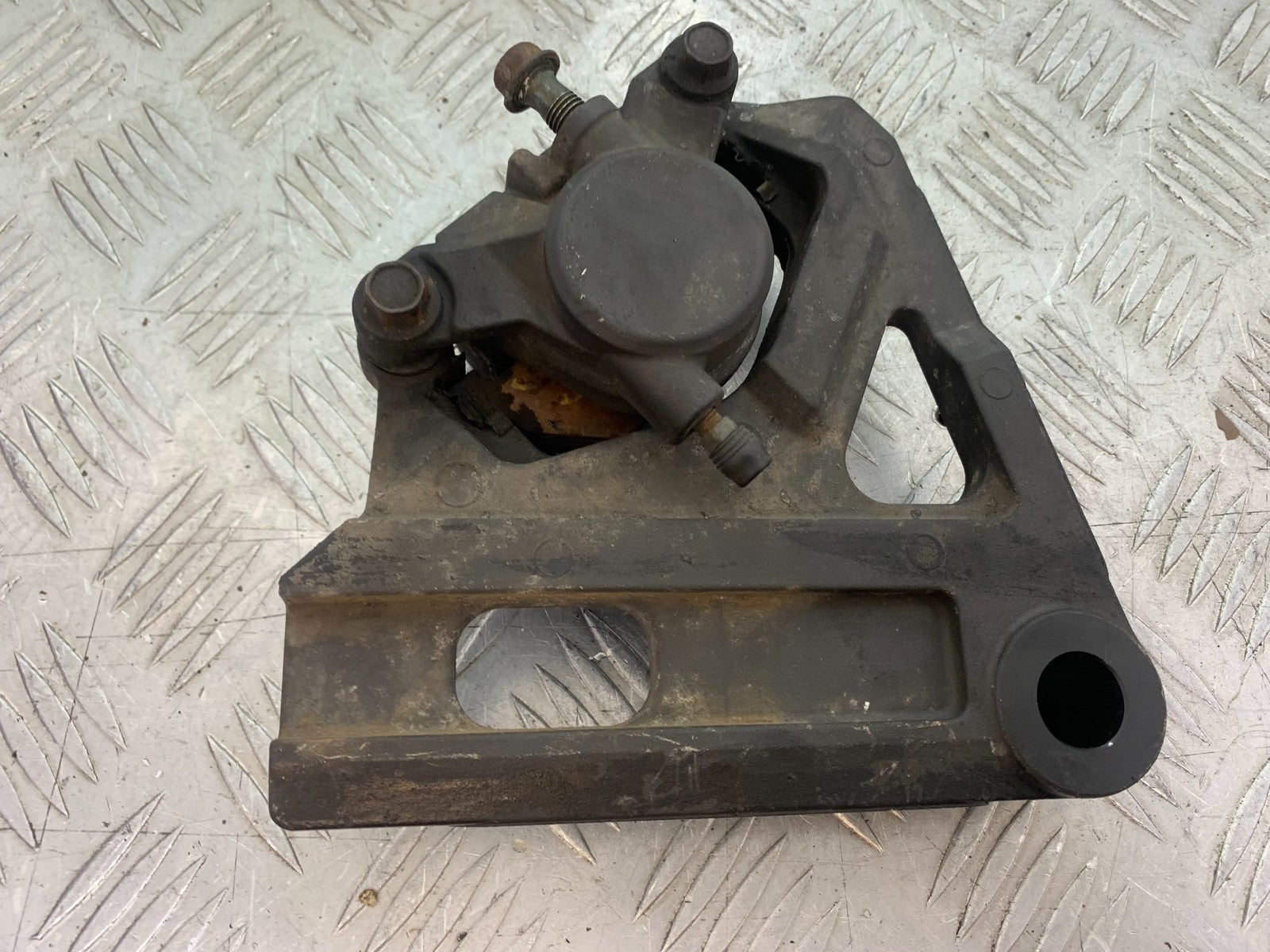 YAMAHA XVS 1300 MIDNIGHT STAR REAR BRAKE CALIPER   YEAR 2007-16 (CMB1200)