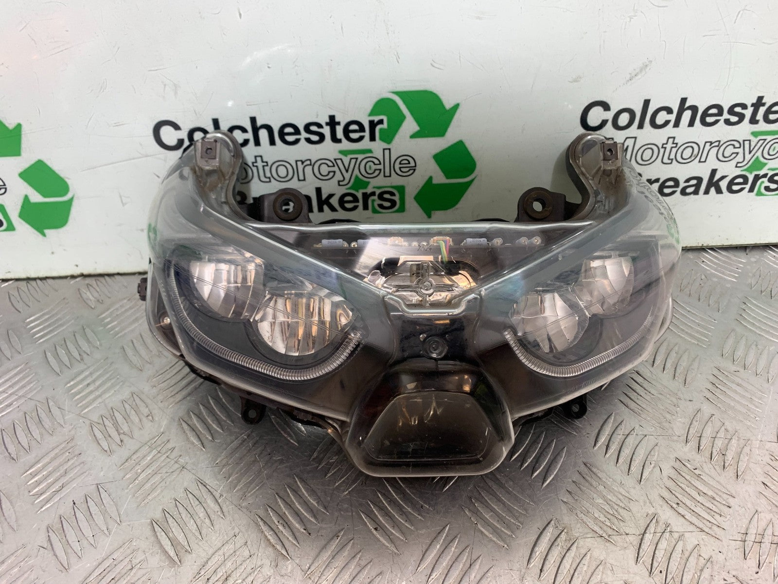 YAMAHA XMAX 300 HEADLIGHT  YEAR 2017-2020 (CMB1218)