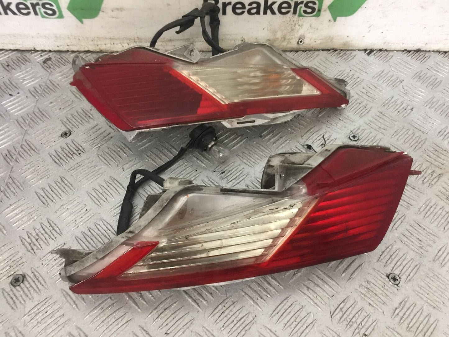 HONDA PANTHEON FES 125 REAR LIGHTS - INDICATORS   YEAR 2003-2007 (STOCK 827)